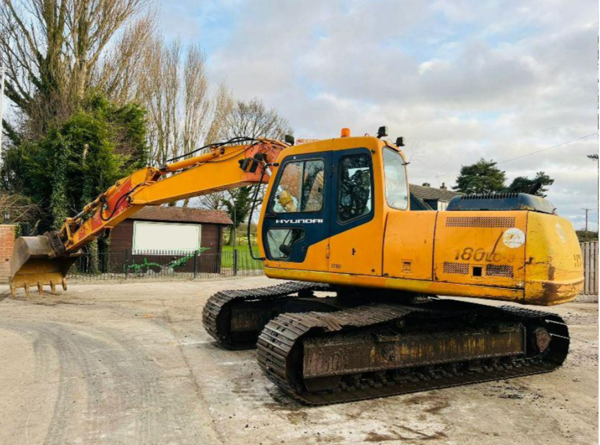 HYUNDIA R180LC-3 TRACKED EXCAVATOR C/W QUICK HITCH & BUCKET - Bild 4 aus 12