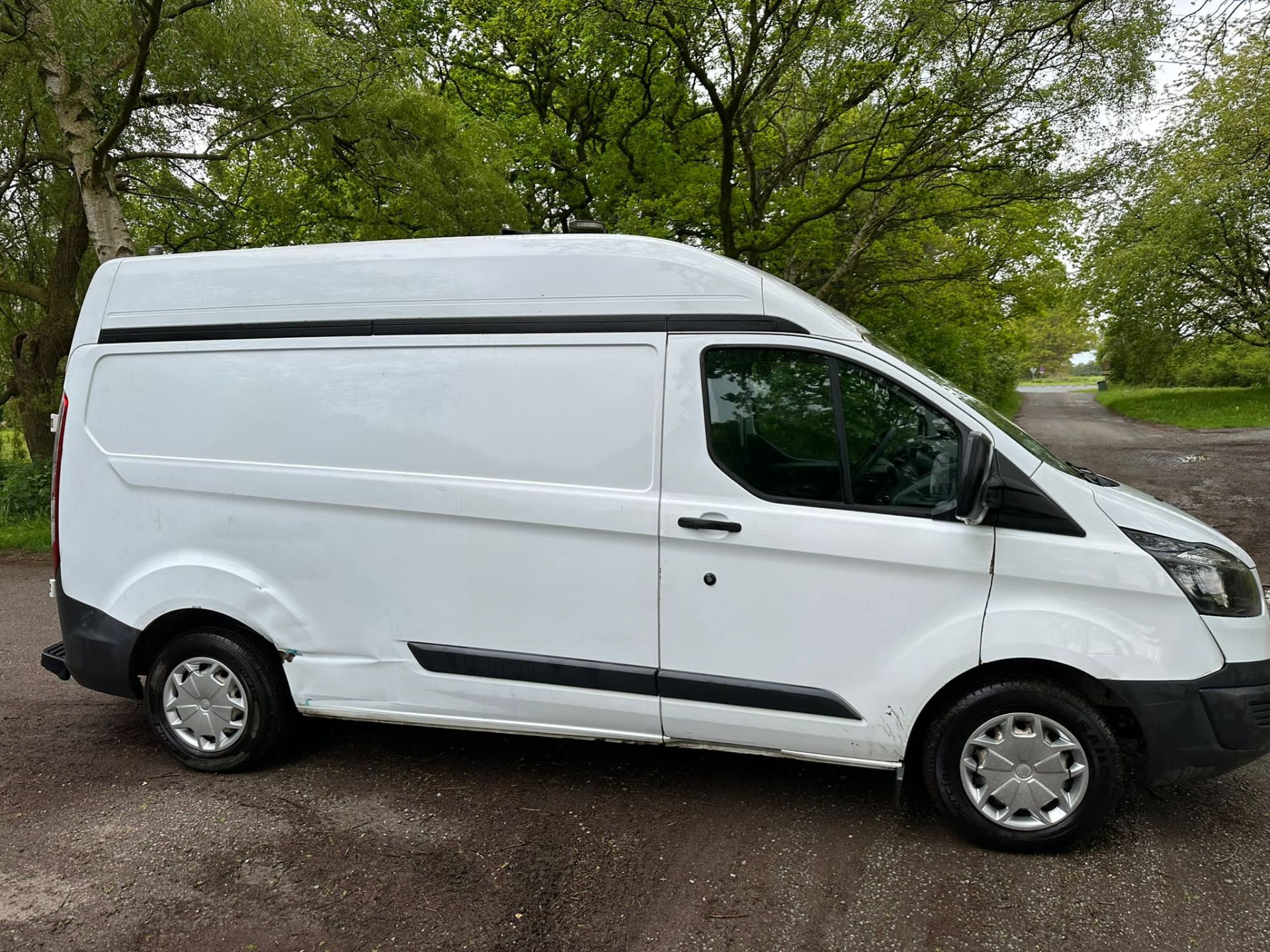 2014 64 FORD TRANSIT CUSTOM L2H2 PANEL VAN - EX BT - 87K FSH - Image 7 of 8