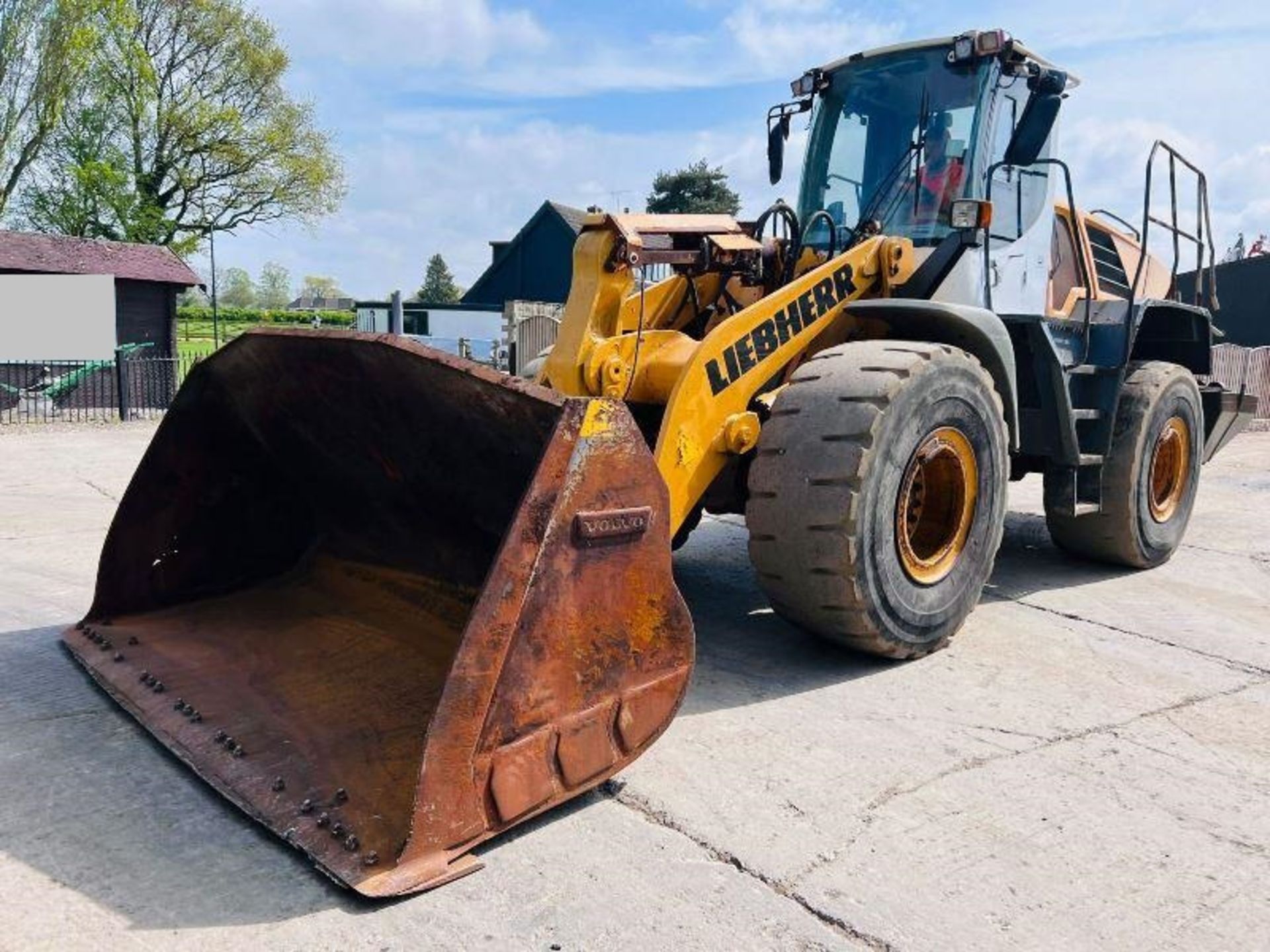 LIEBHERR L556 4WD LOADING SHOVEL *YEAR 2011* C/W REVERSE CAMERA - Image 29 of 29