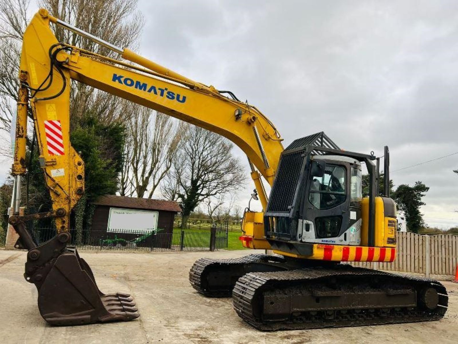 KOMATSU PC228USLC-3 EXCAVATOR * ZERO SWING * C/W DEMOLITION GARUDS - Bild 11 aus 11