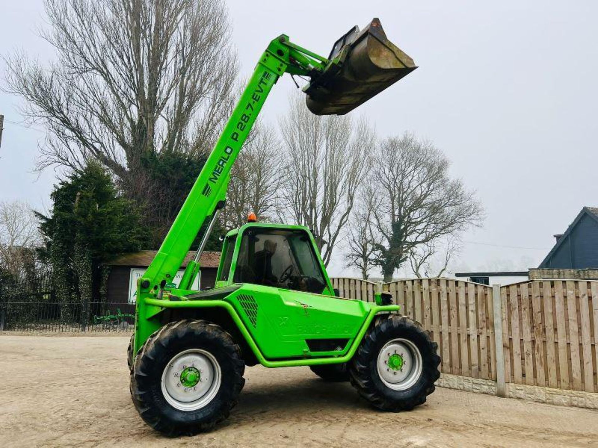 MERLO P28.7 4WD TELEHANDLER C/W PALLET TINES & BRAND NEW TYRES - Image 13 of 14