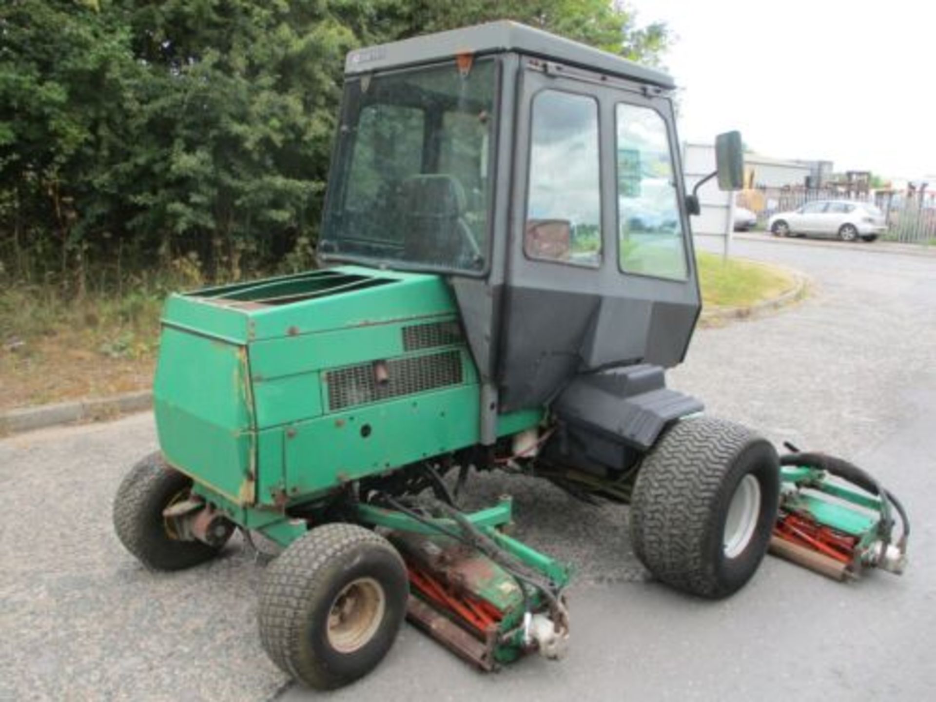 RANSOMES FAIRWAY 305 LAWN MOWER KUBOTA DIESEL HAYTER 5 GANG - Image 2 of 11