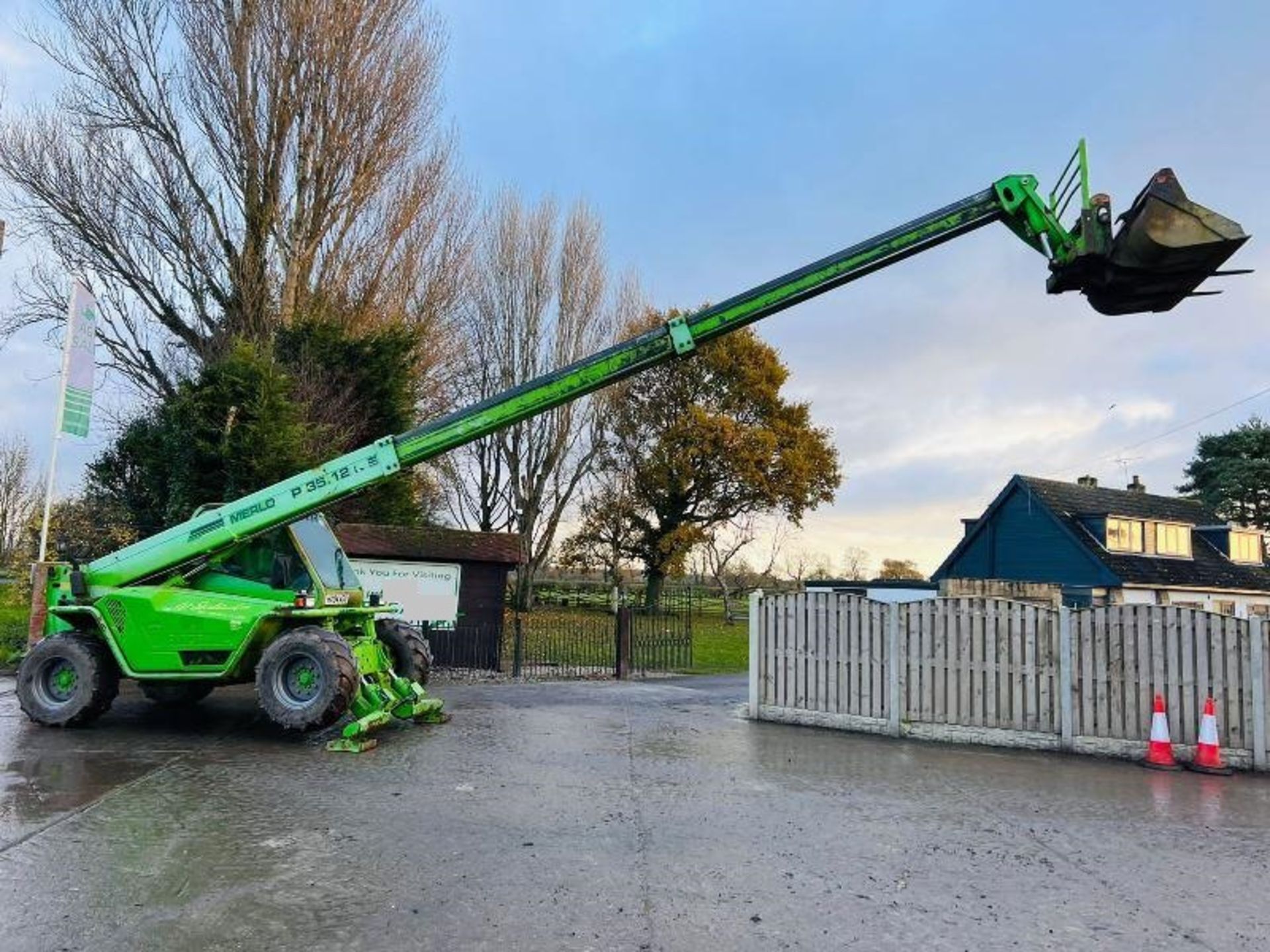 MERLO P35.12K 4WD TELEHANDLER C/W BUCKET & PALLET TINES - Image 10 of 12