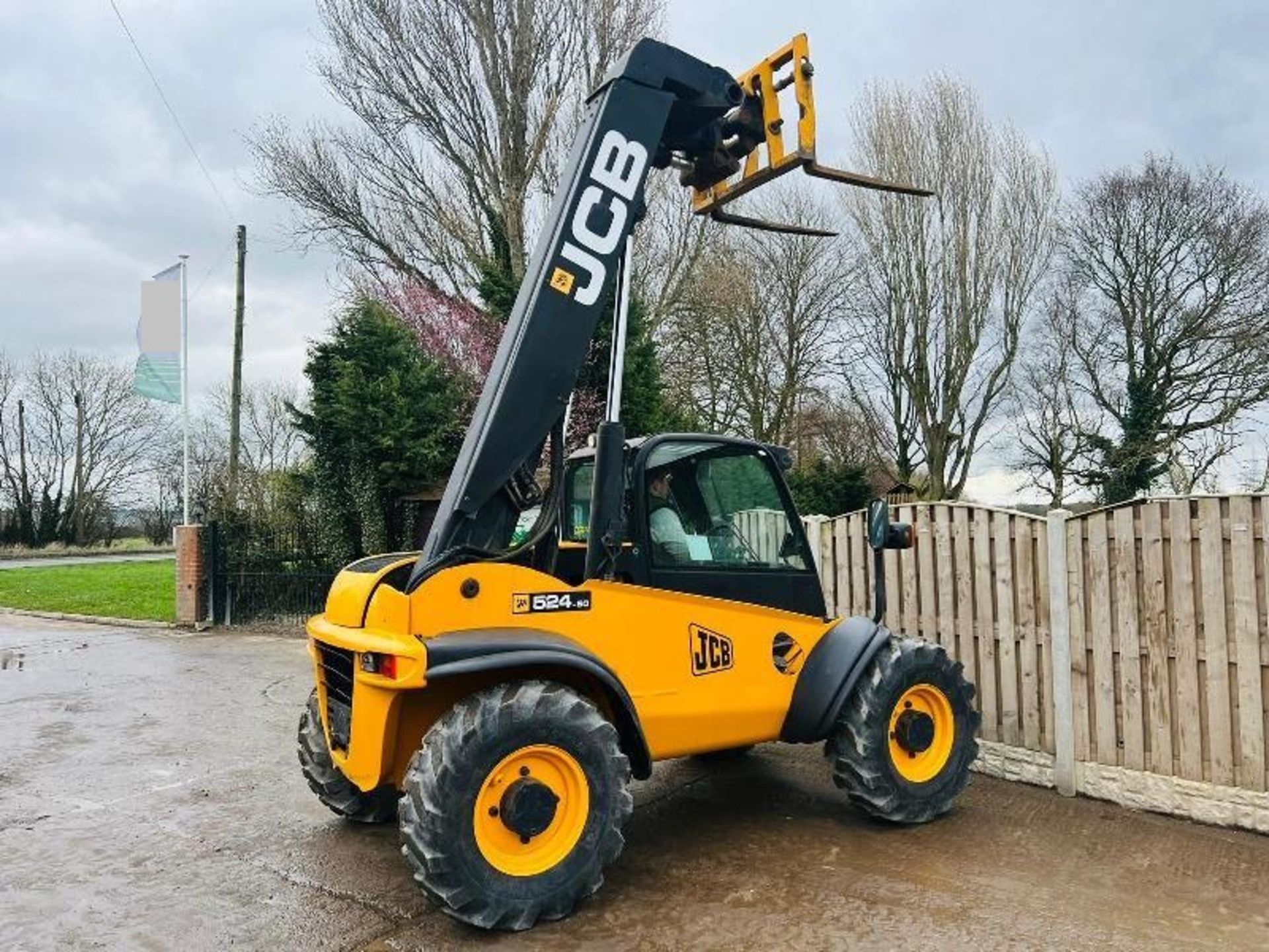 JCB 524-50 4WD TELEHANDLER C/W JOYSTICK CONTROL & PALLET TINES - Image 6 of 20