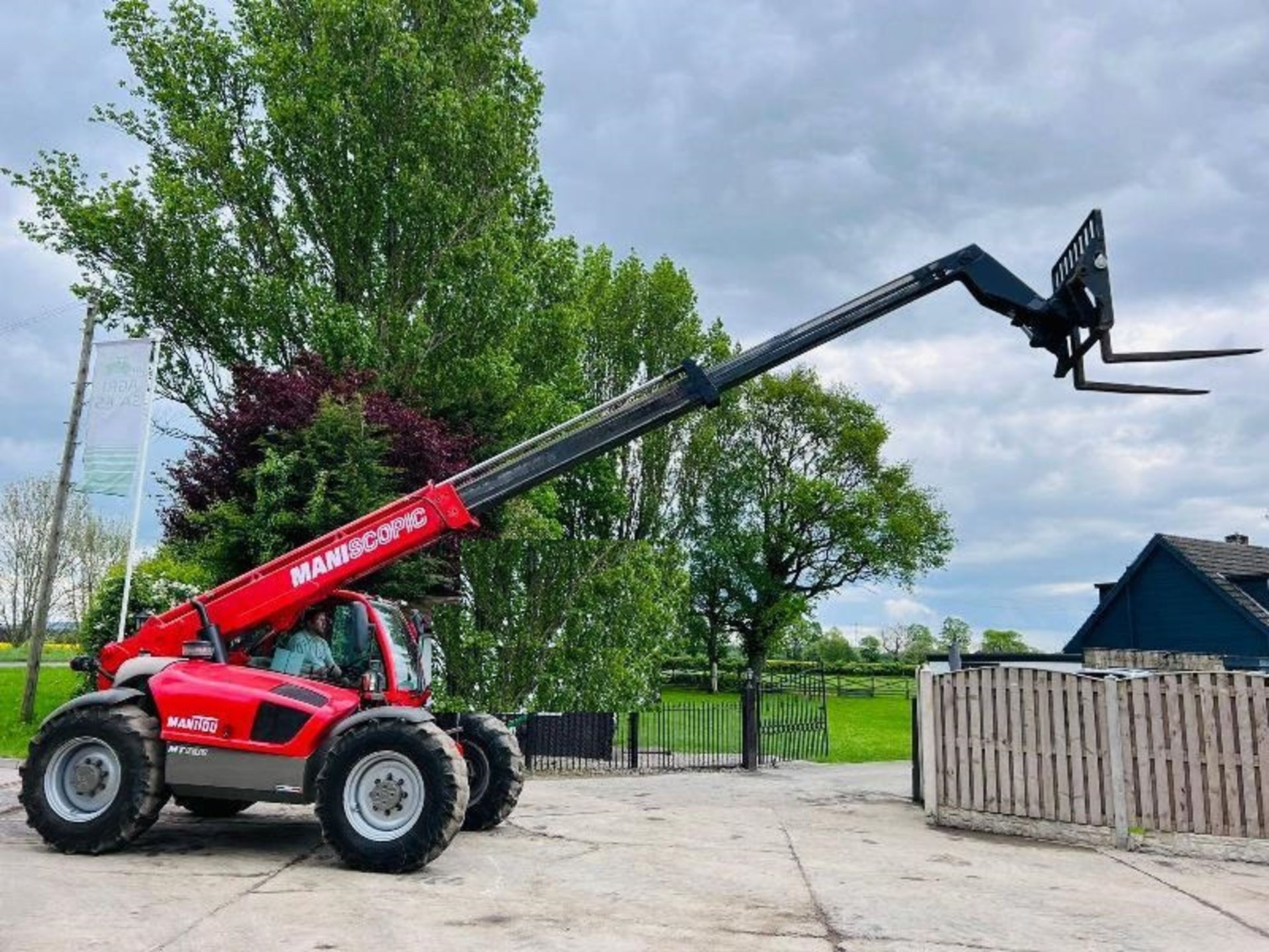 MANITOU MLT932 4WD TELEHANDLER * 9 METER REACH * C/W PALLET TINES - Image 23 of 24