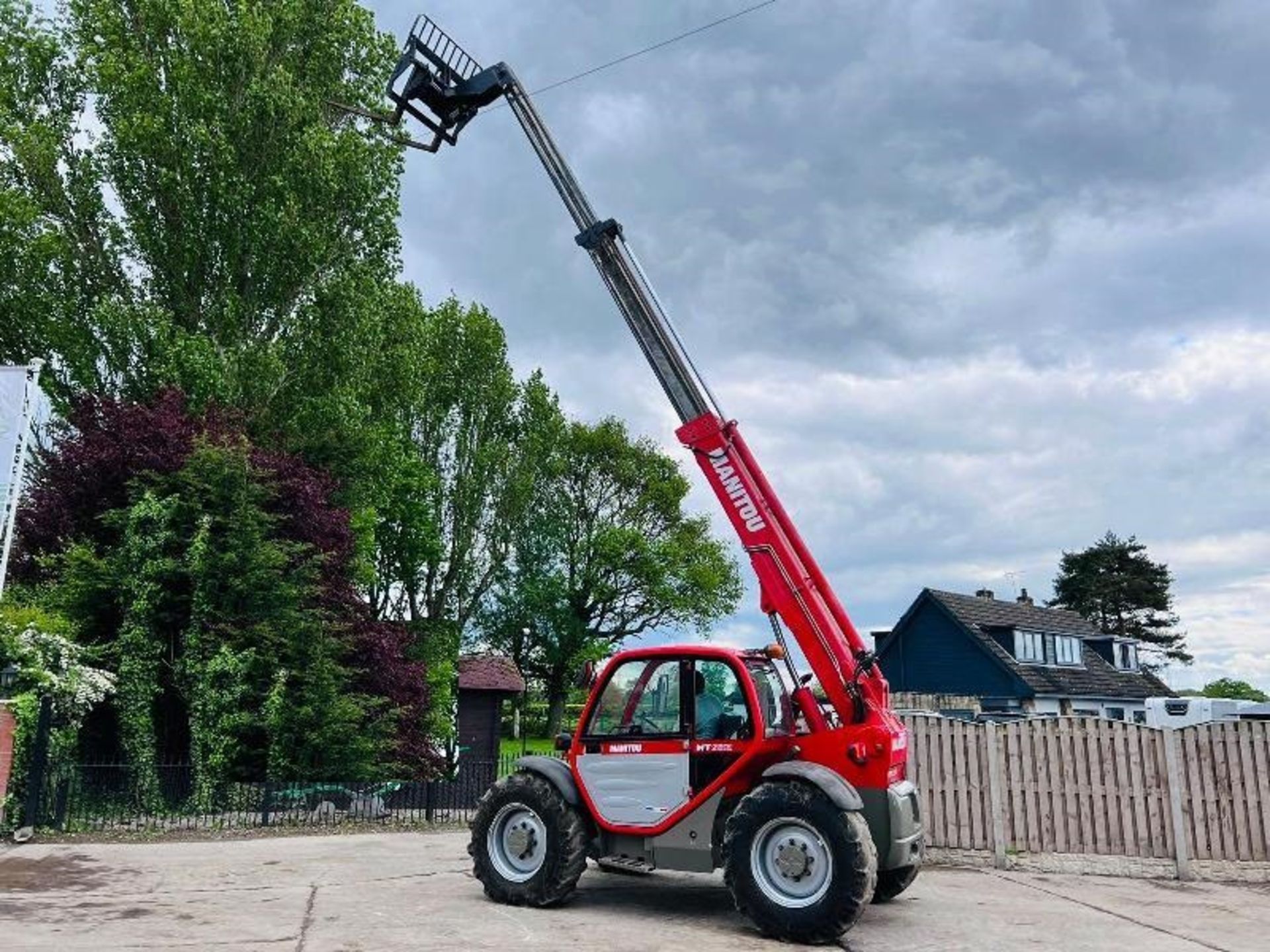 MANITOU MLT932 4WD TELEHANDLER * 9 METER REACH * C/W PALLET TINES - Image 17 of 24