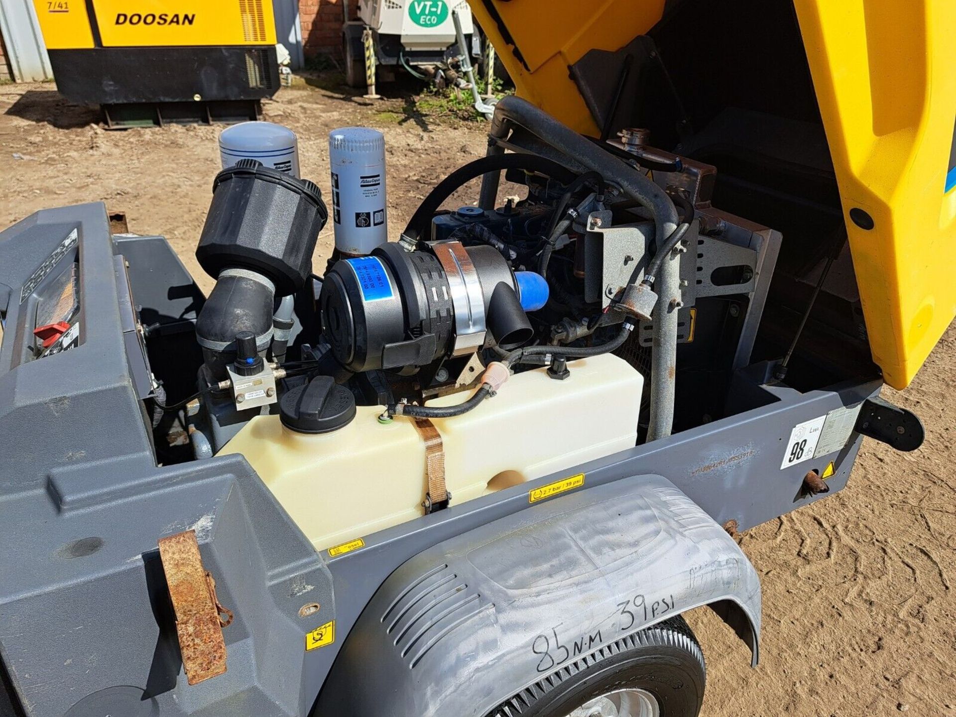 ATLAS COPCO XAS 48 DIESEL COMPRESSOR ONLY 290 HOURS - Image 8 of 8