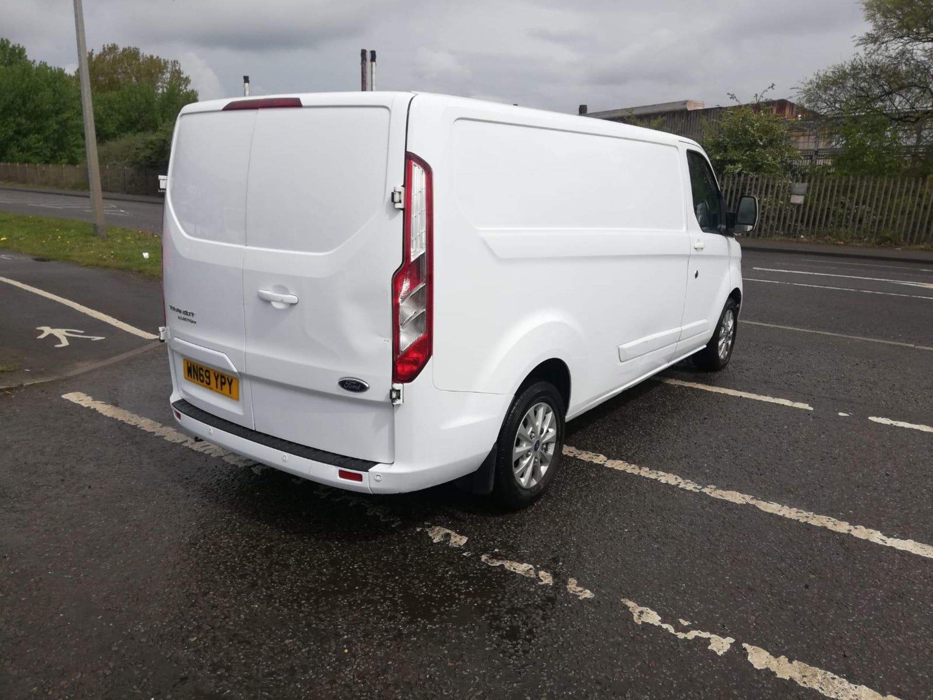 2019 69 FORD TRANSIT CUSTOM LIMITED PANEL VAN - 119K MILES - EURO 6 - ALLOY WHEELS - Image 7 of 10