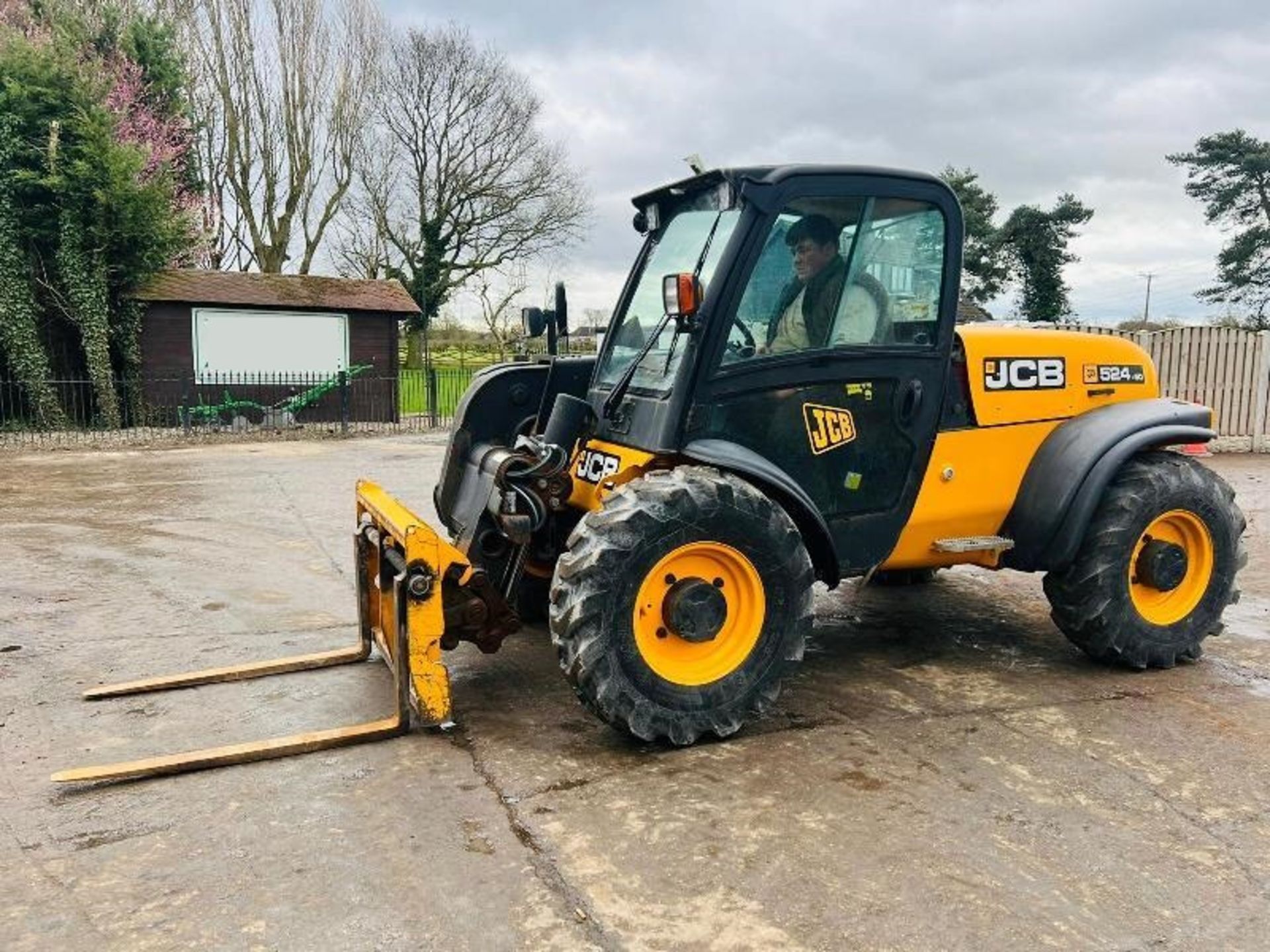 JCB 524-50 4WD TELEHANDLER C/W JOYSTICK CONTROL & PALLET TINES - Image 16 of 20