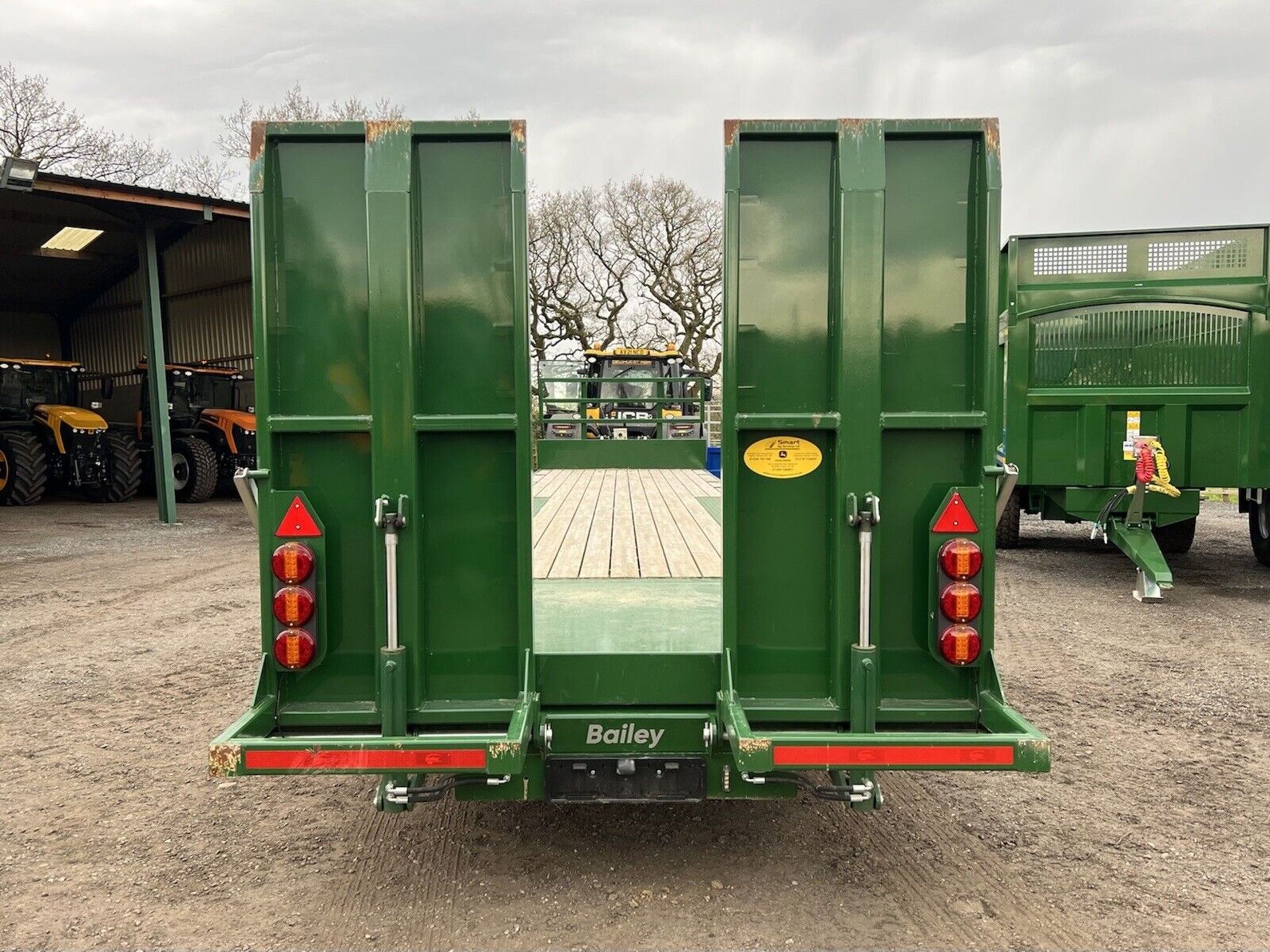 2021 BAILEY 39FT TRI AXLE LOW LOADER TRAILER / FLAT BED BALE TRAILER / STEWART - Image 2 of 6