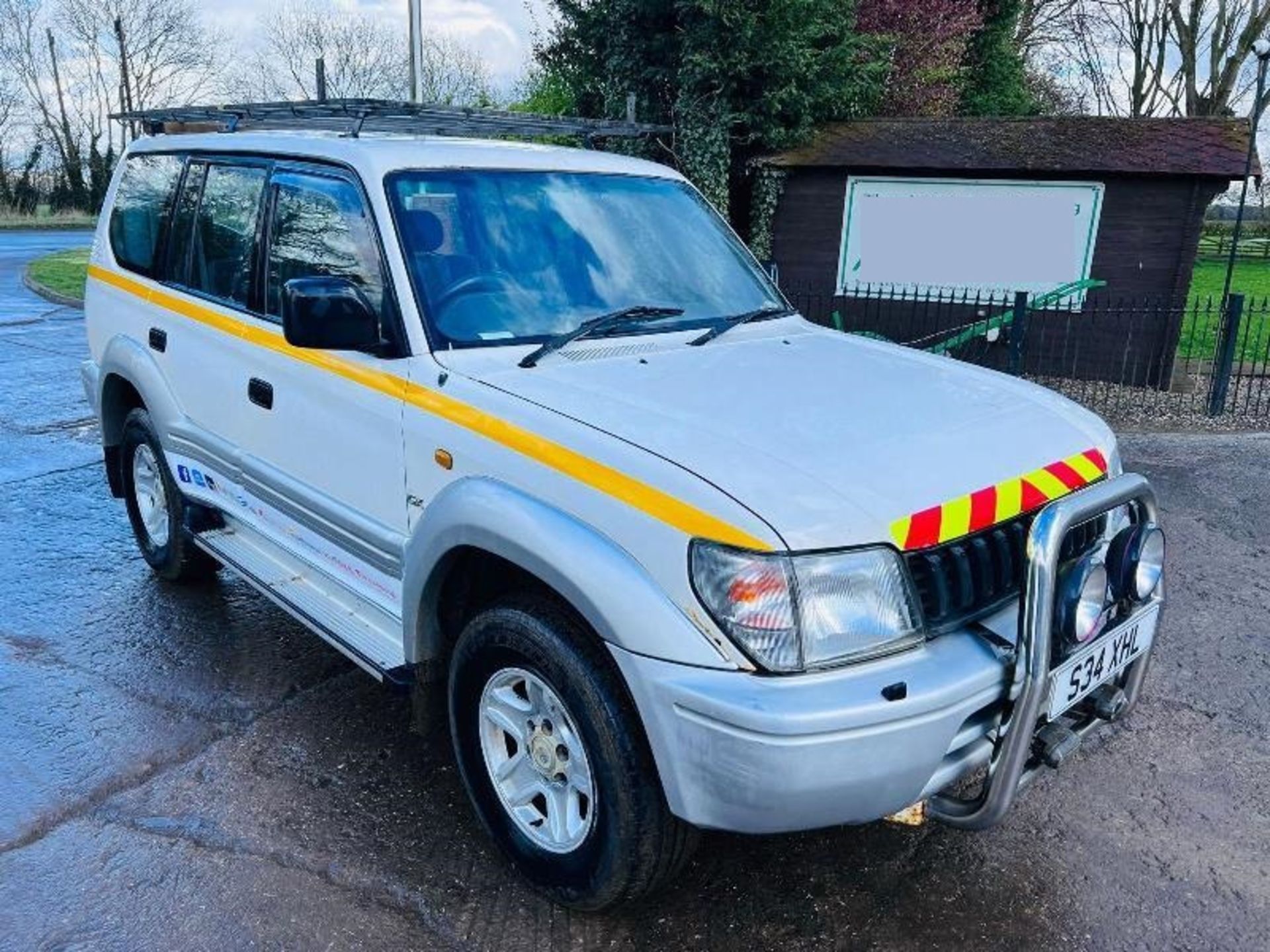 TOYOTA LAND CRUISER GX 4WD VEHICLE C/W ROOF RACK & MANUAL GEAR BOX - Image 20 of 20