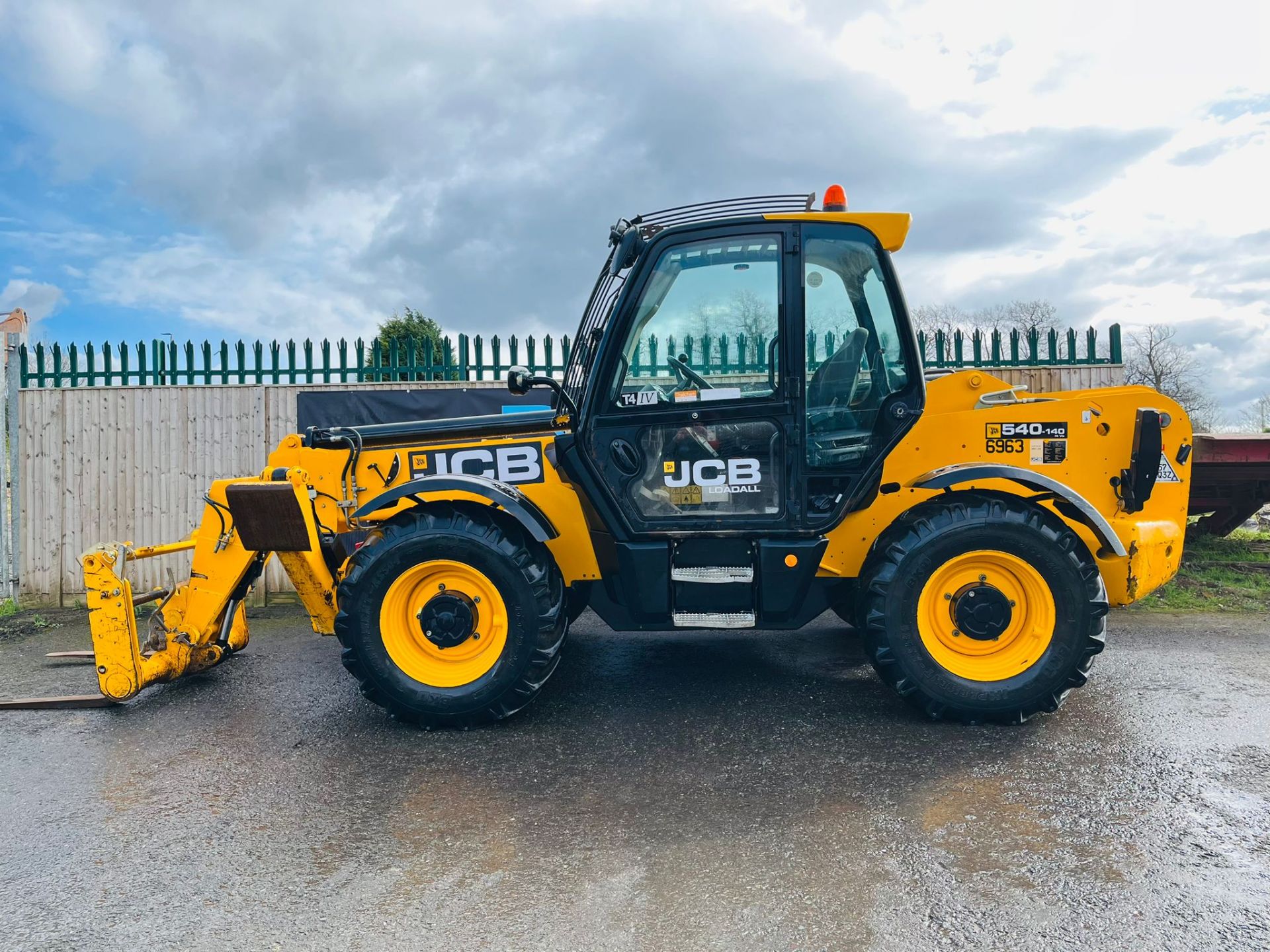 JCB 540-140 TELEHANDLER 2017 5859 HOURS 14M REACH 4TON LIFT SWAY STABILIZER OVERLOAD PROTECTION