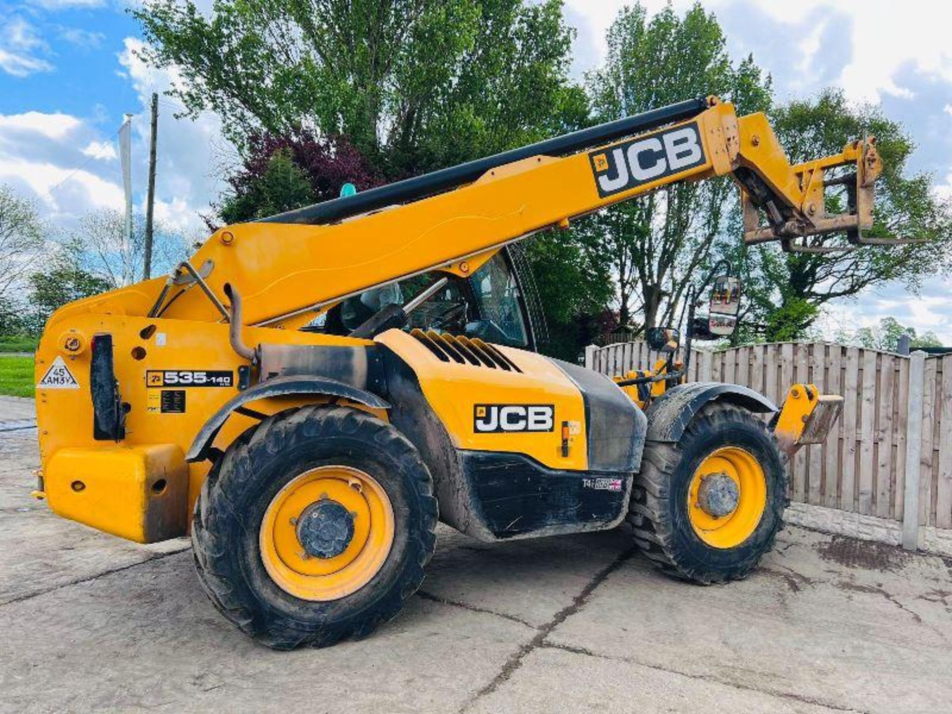 JCB 535-140HI VIZ TELEHANDLER * 14 METERS , YEAR 2015 * C/W PALLET TINES. - Image 13 of 21