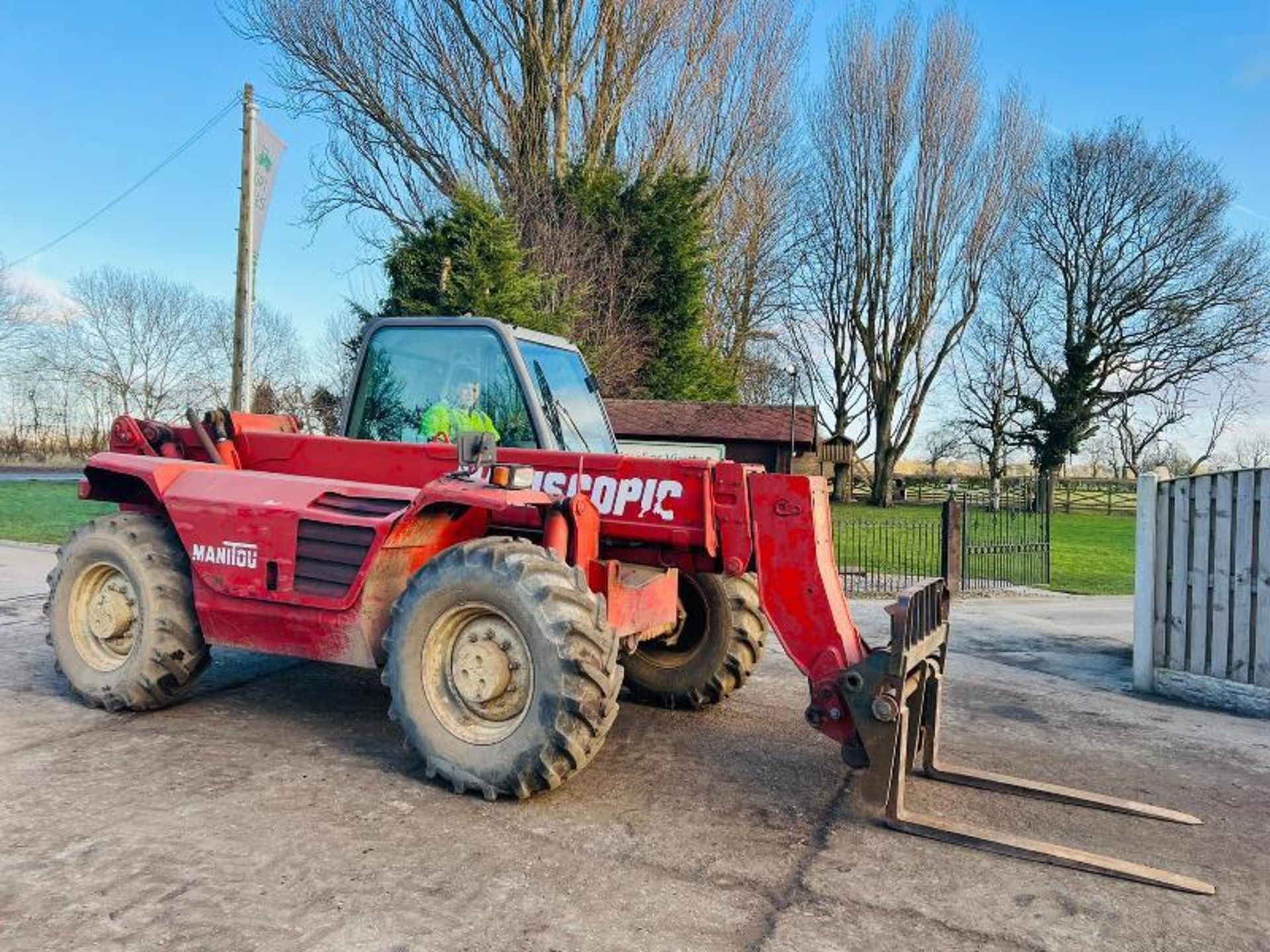 MANITOU MT1240 4WD TELEHANDLER * 12 METER * C/W PALLET TINES - Image 4 of 12