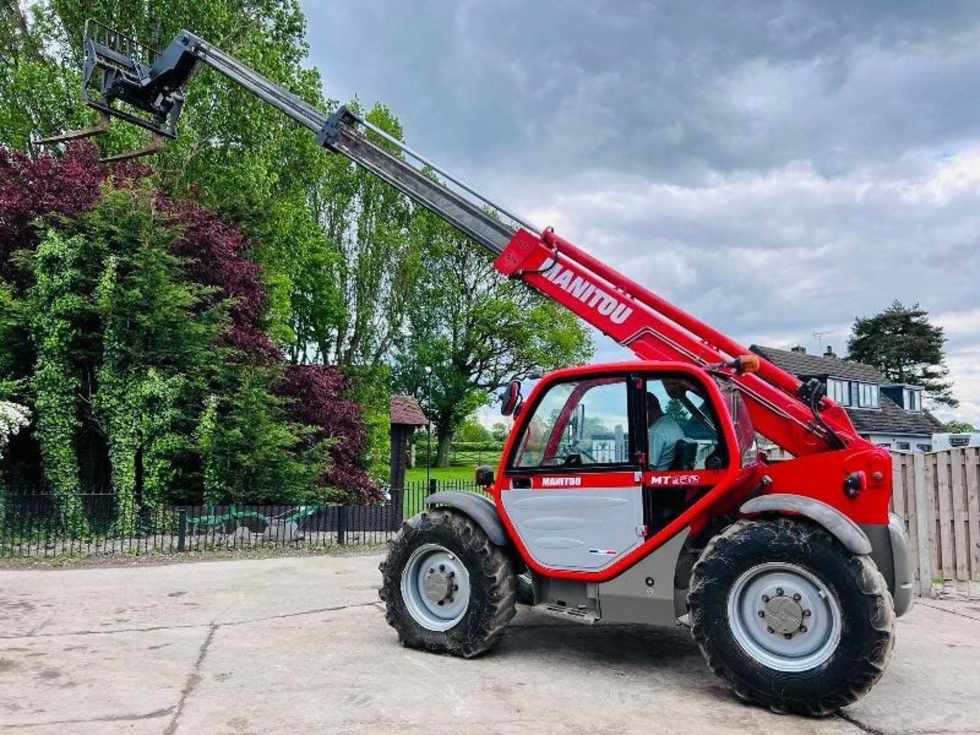 MANITOU MLT932 4WD TELEHANDLER * 9 METER REACH * C/W PALLET TINES - Image 22 of 24