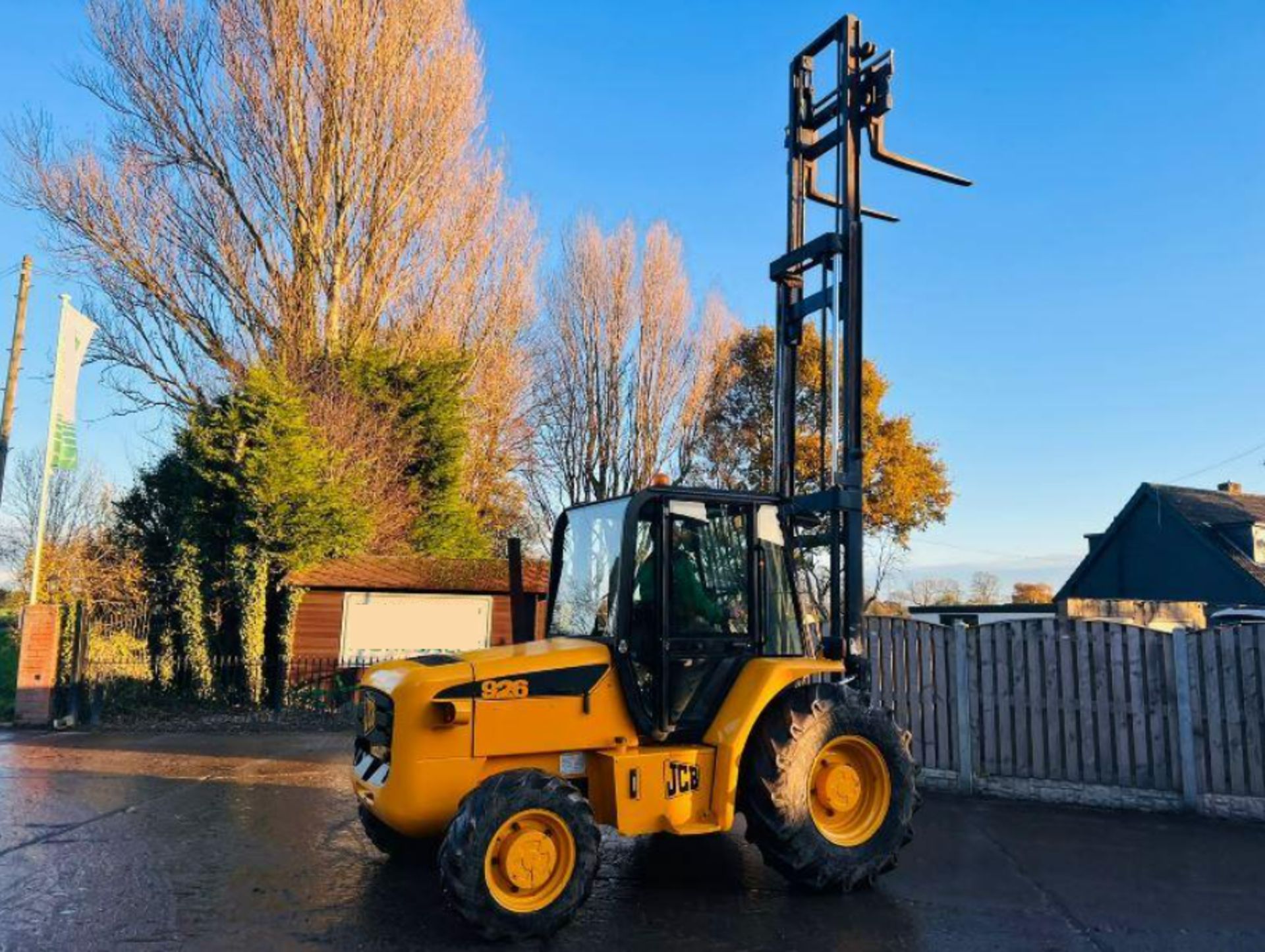 JCB 926 4WD ROUGH TERRIAN FORKLIFT C/W PALLET TINES - Image 5 of 11