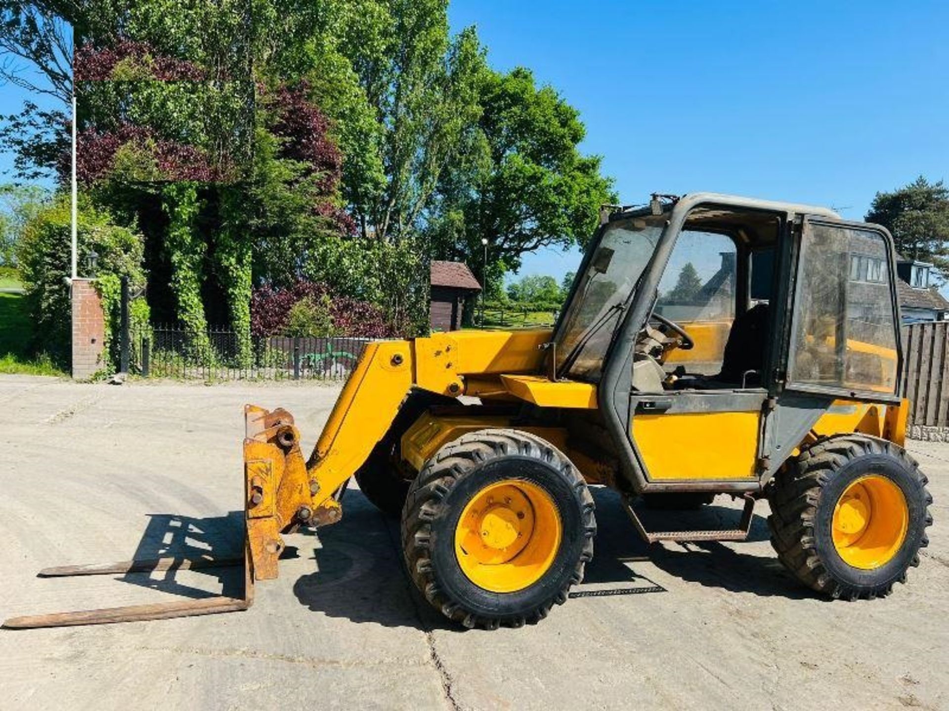 JCB 526 4WD TELEHANDLER C/W PALLET TINES - Image 5 of 13