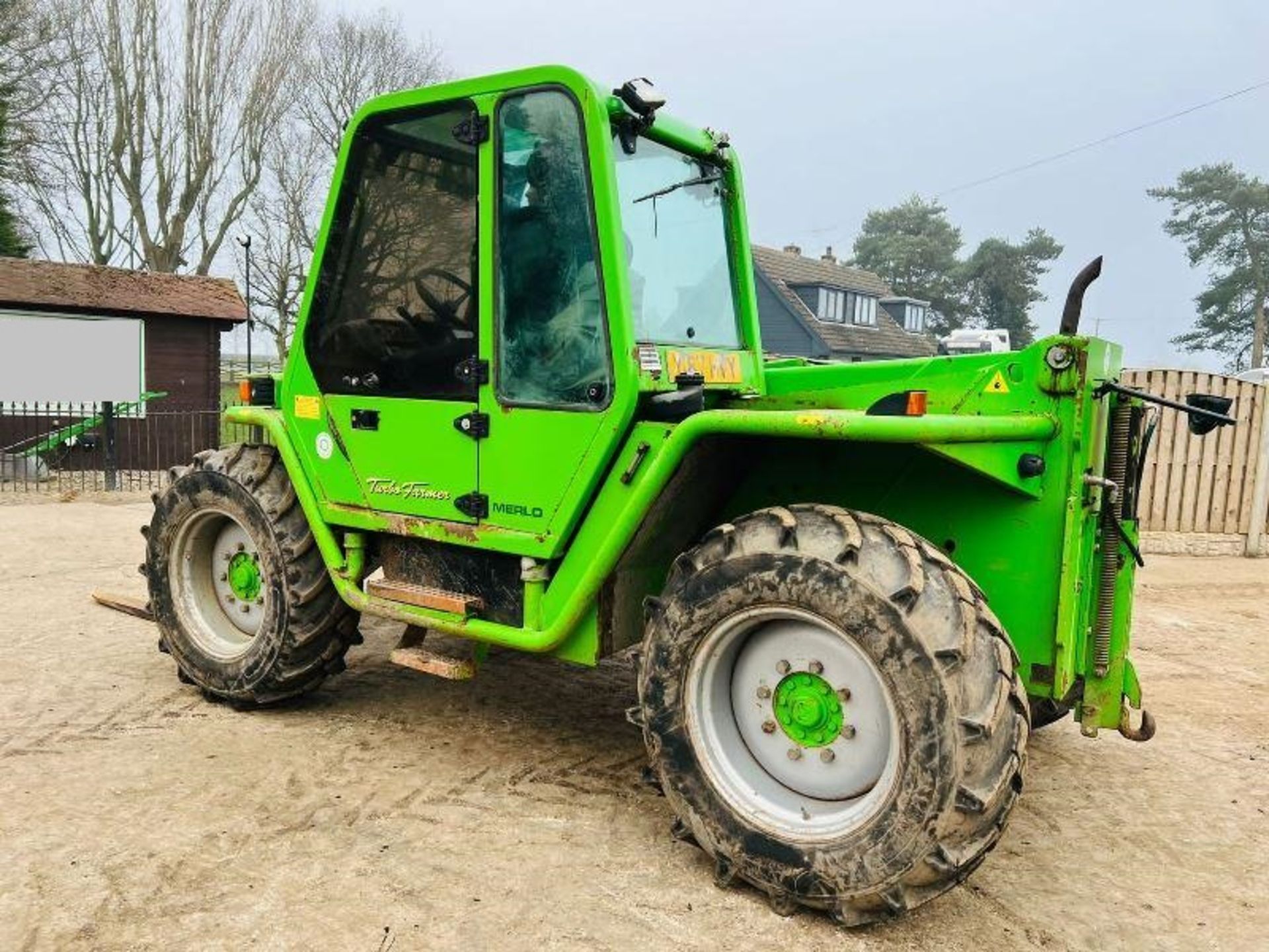 MERLO P32.7 4WD TELEHANDLER * AG-SPEC* C/W PALLET TINES & PICK UP HITCH - Image 6 of 10