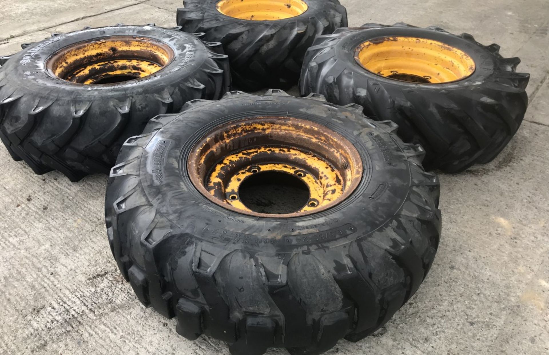 4 X JCB TELEHANDLER WHEELS AND TYRES 24 INCH - Image 8 of 11