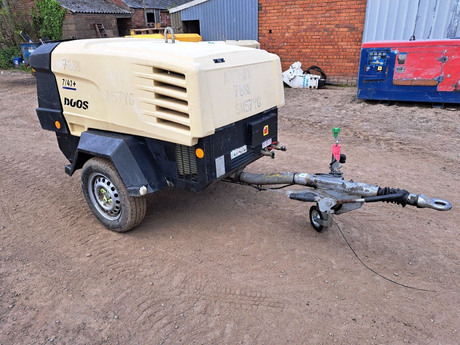 DOOSAN INGERSOLL RAND 7/41+ DIESEL PORTABLE AIR COMPRESSOR LOW HOURS - Image 3 of 11