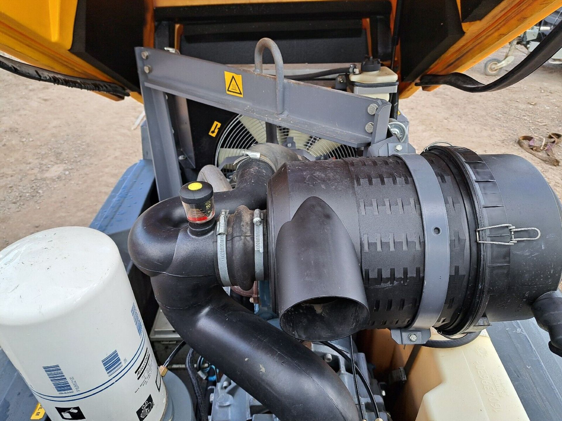 ATLAS COPCO XAS 67 DIESEL ROAD TOW COMPRESSOR LOW HOURS - Image 7 of 8