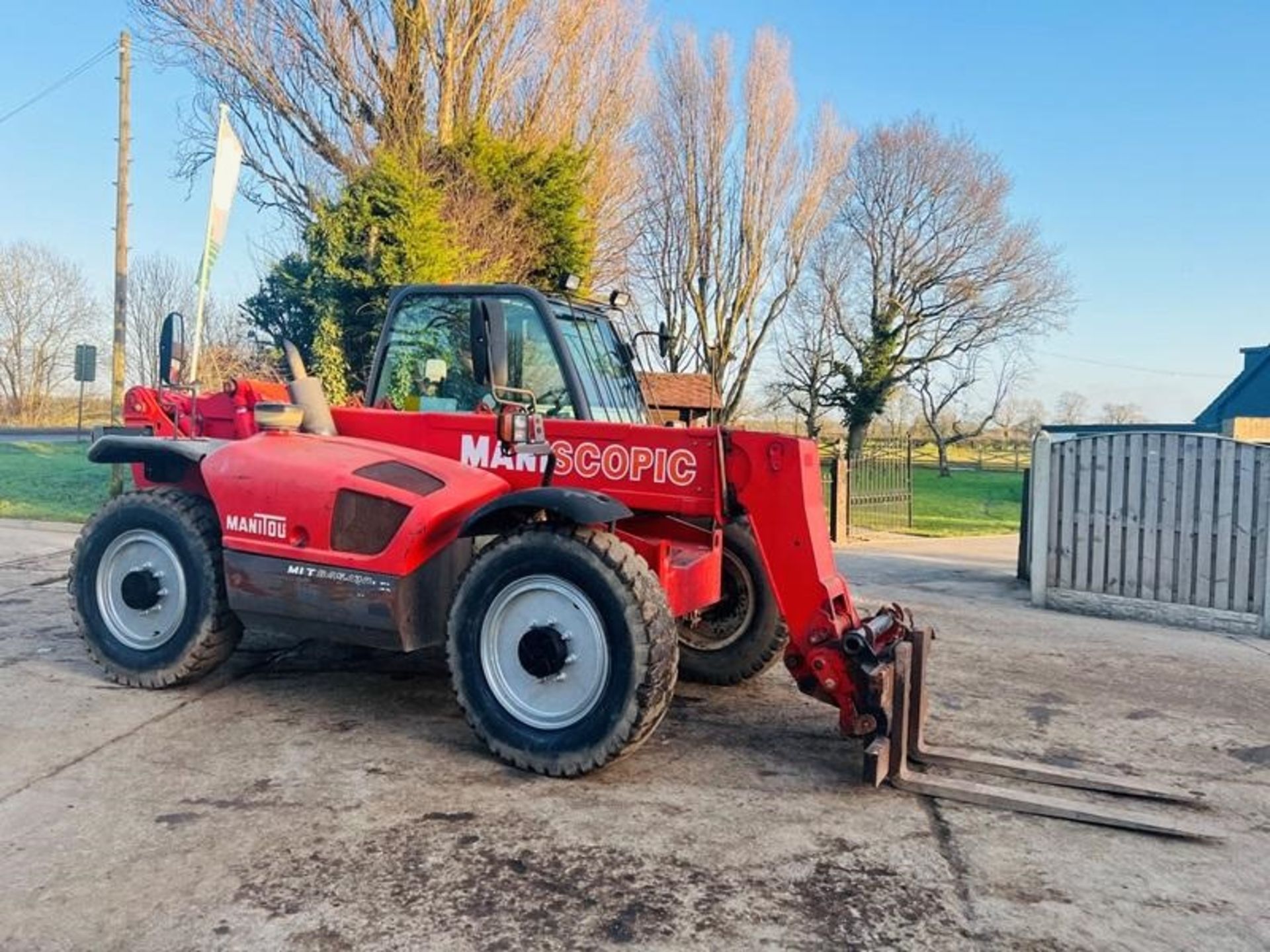 MANITOU MLT845-120 4WD TELEHANDLER C/W PALLET TINES - Image 8 of 14