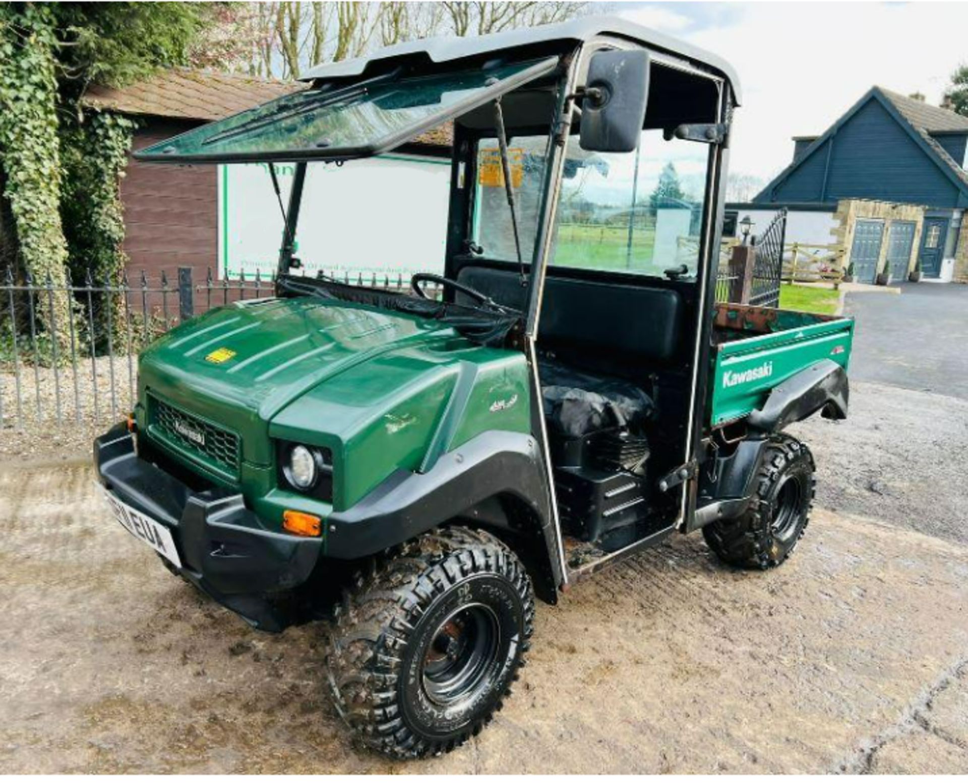 KAWASAKI MULE 4010 DIESEL UTV * YEAR 2011 , ROAD REGISTERED * C/W POWER STEERING - Image 6 of 9