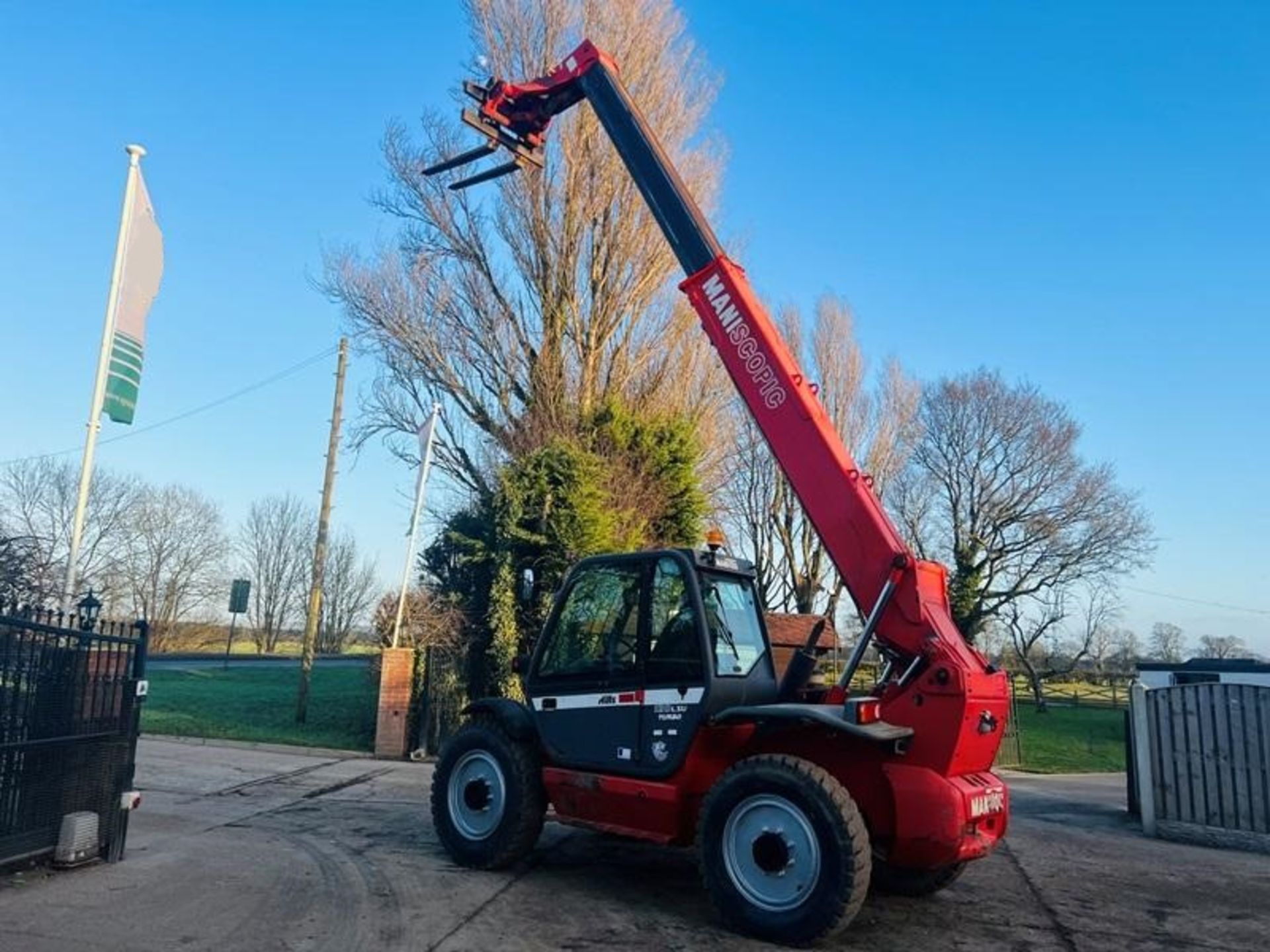 MANITOU MLT845-120 4WD TELEHANDLER C/W PALLET TINES - Image 11 of 14