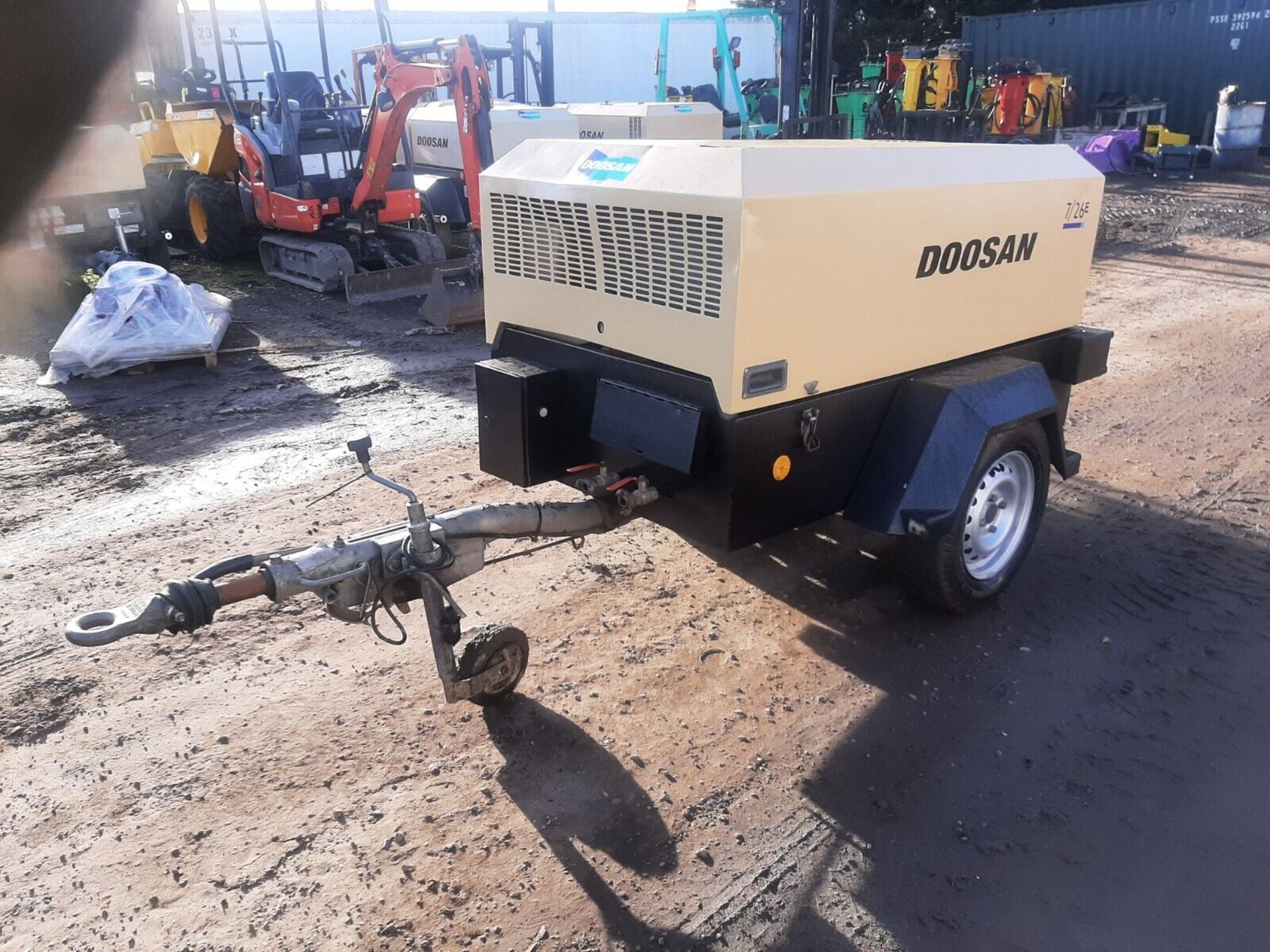 DOOSAN INGERSOLL RAND 7/26E DIESEL PORTABLE AIR COMPRESSOR & GENERATOR ONLY 631