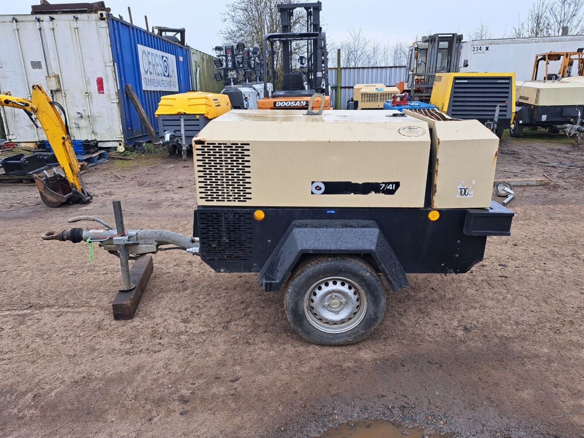 DOOSAN INGERSOLL RAND 7/41 DIESEL PORTABLE AIR COMPRESSOR LOW HOURS