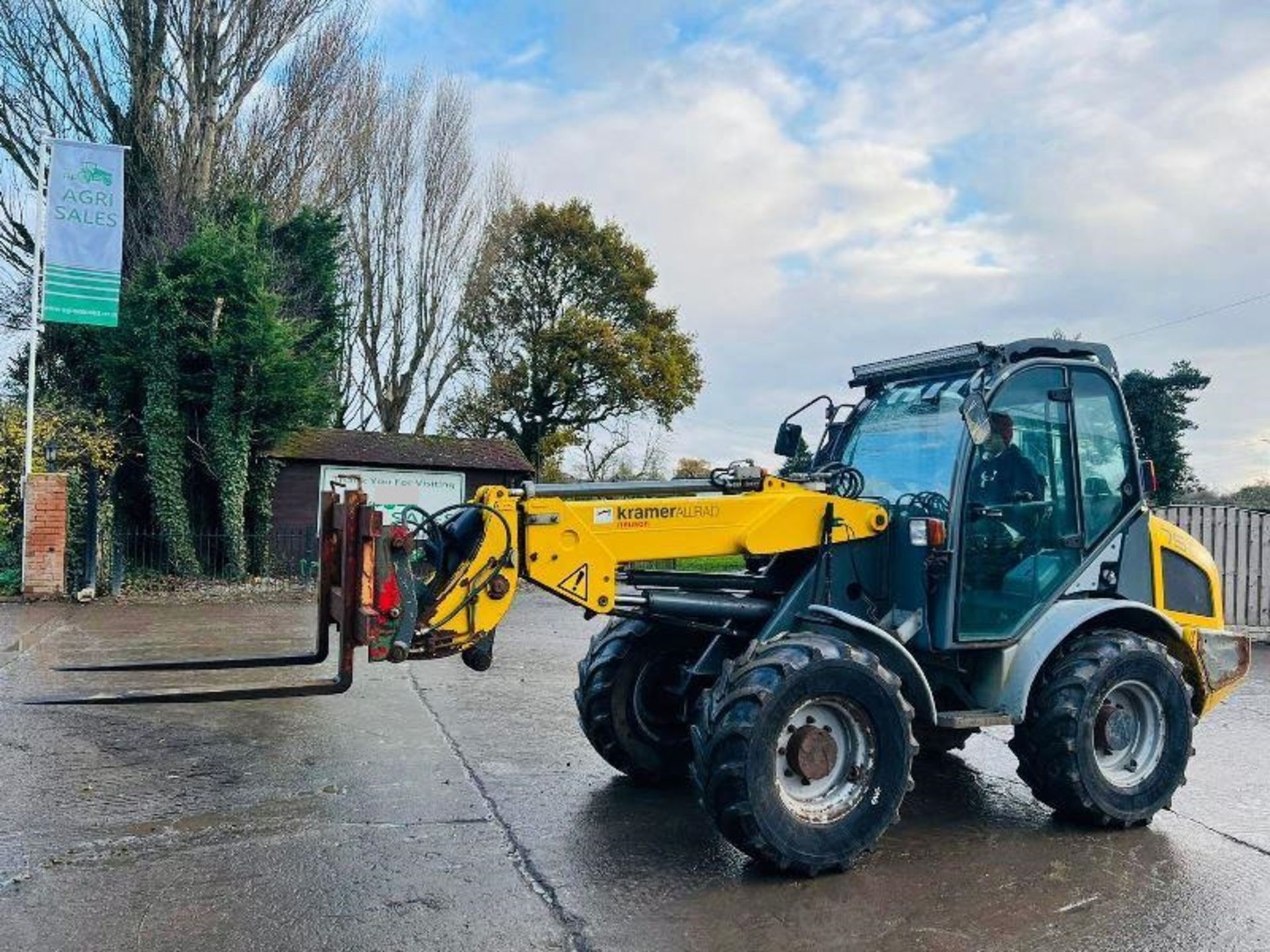 KRAMER 750T 4WD TELEHANDLER C/W QUICK HITCH & TELESCOPIC BOOM