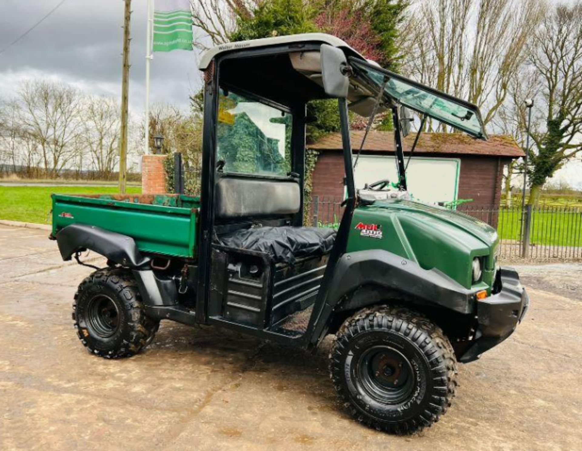 KAWASAKI MULE 4010 DIESEL UTV * YEAR 2011 , ROAD REGISTERED * C/W POWER STEERING - Image 4 of 9