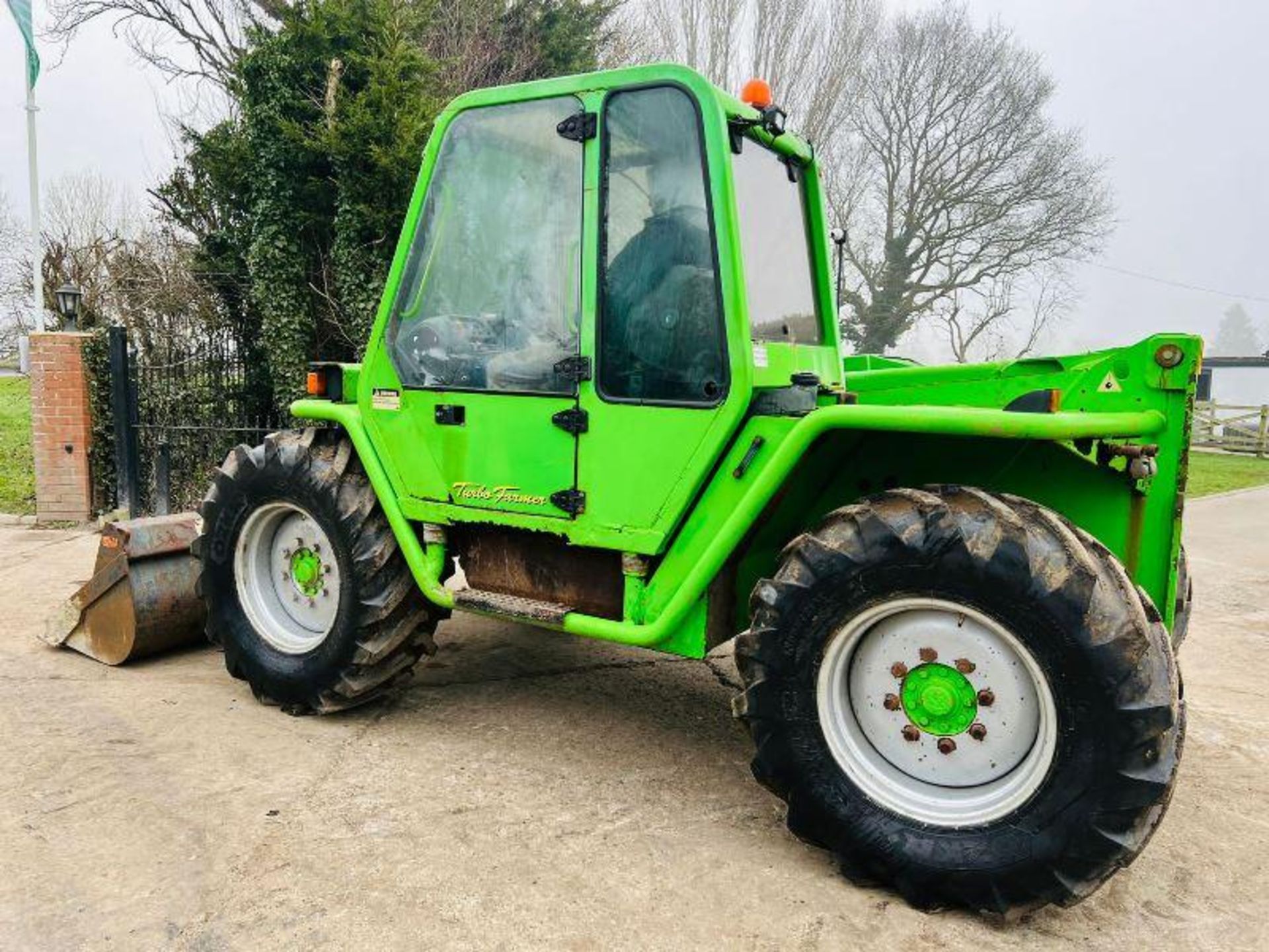 MERLO P28.7 4WD TELEHANDLER C/W PALLET TINES & BRAND NEW TYRES - Image 14 of 14