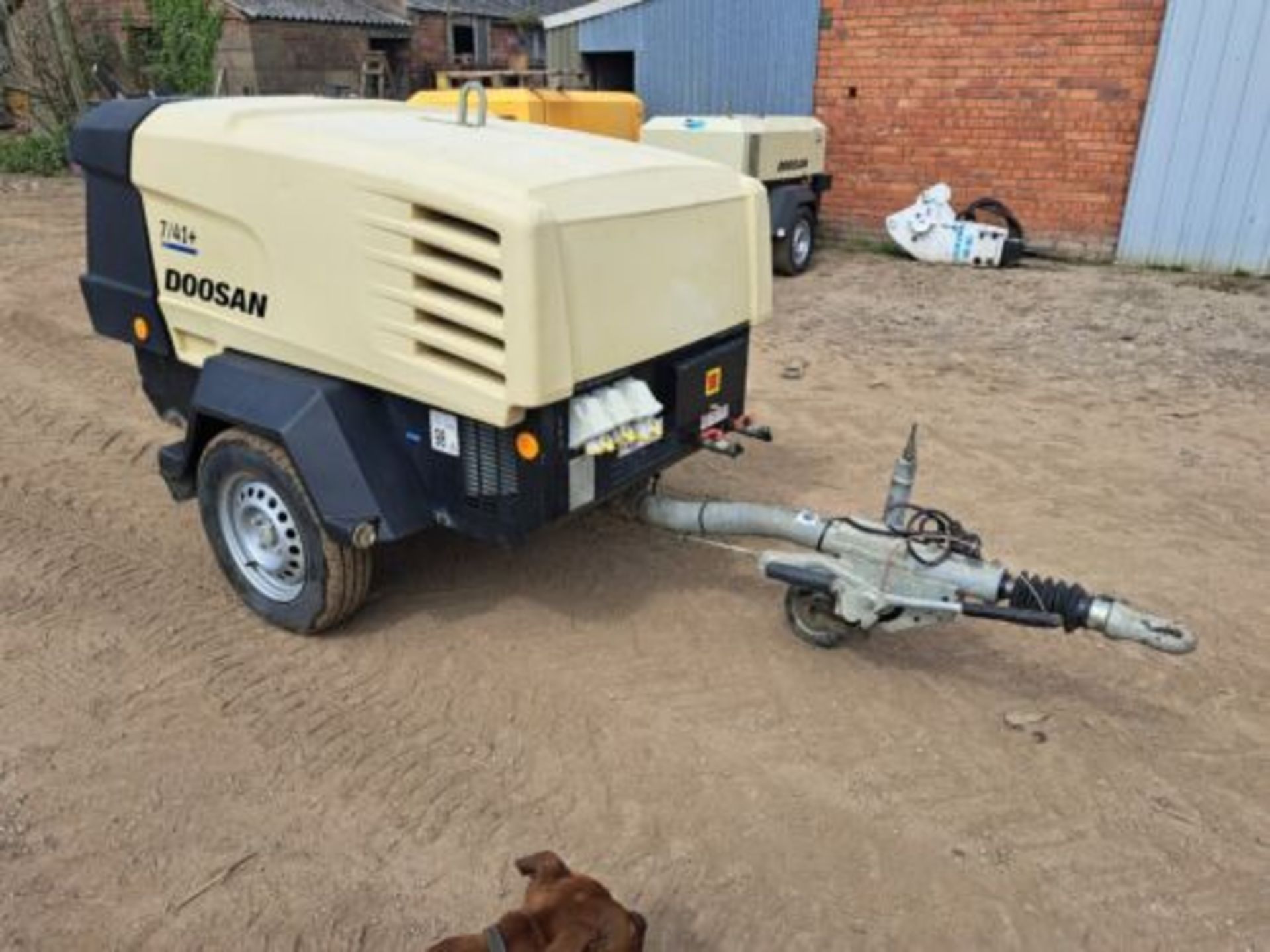 DOOSAN INGERSOLL RAND 7/41E DIESEL AIR COMPRESSOR GENERATOR 280 HOURS ONLY