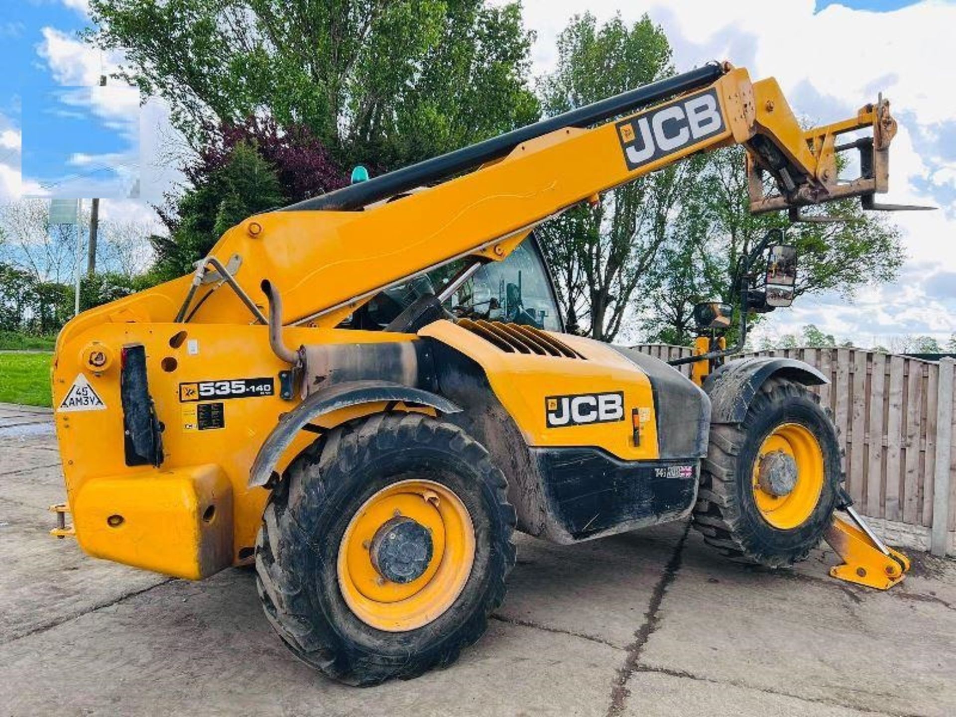 JCB 535-140HI VIZ TELEHANDLER * 14 METERS , YEAR 2015 * C/W PALLET TINES. - Image 10 of 21