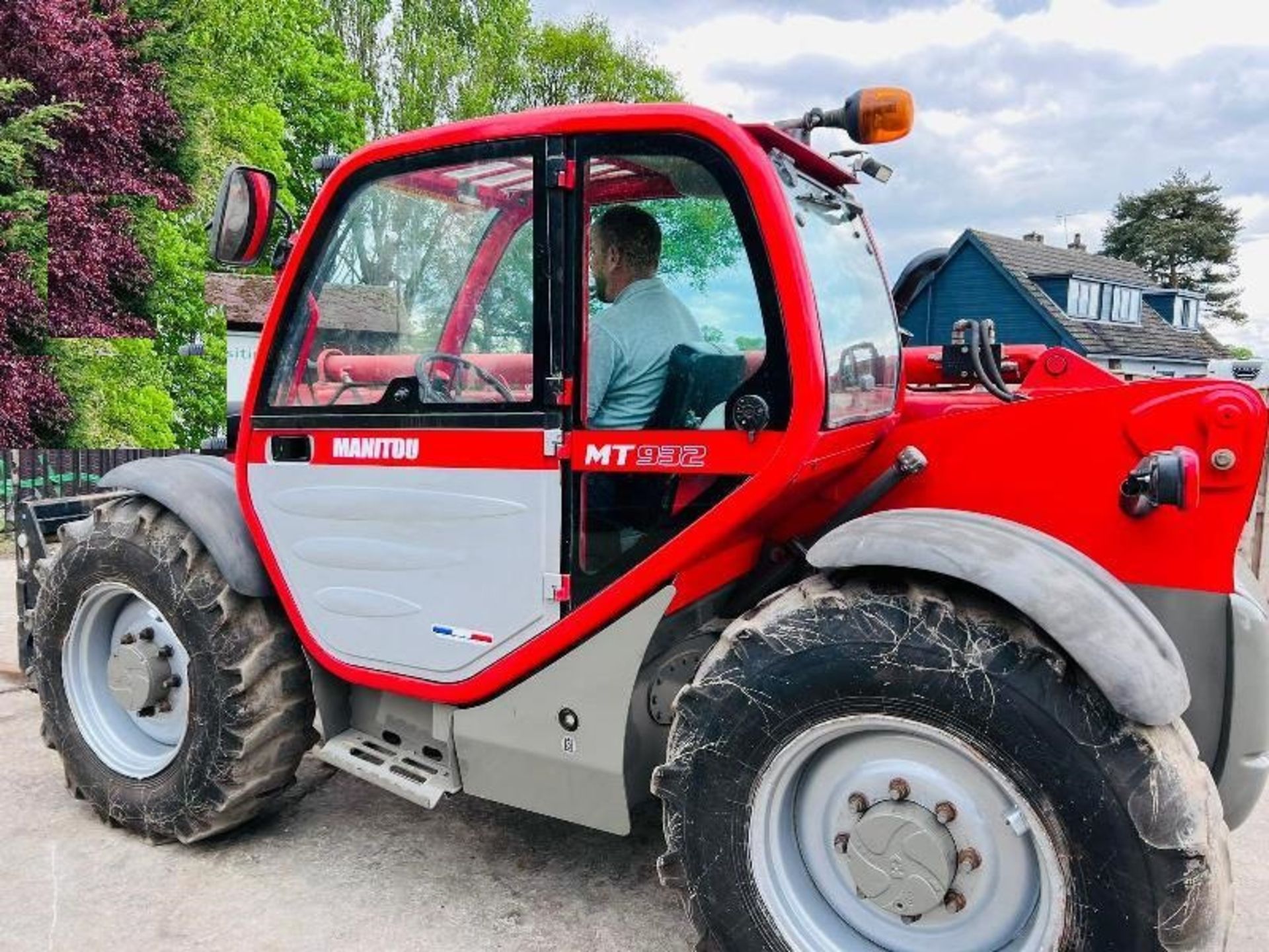 MANITOU MLT932 4WD TELEHANDLER * 9 METER REACH * C/W PALLET TINES - Image 8 of 24