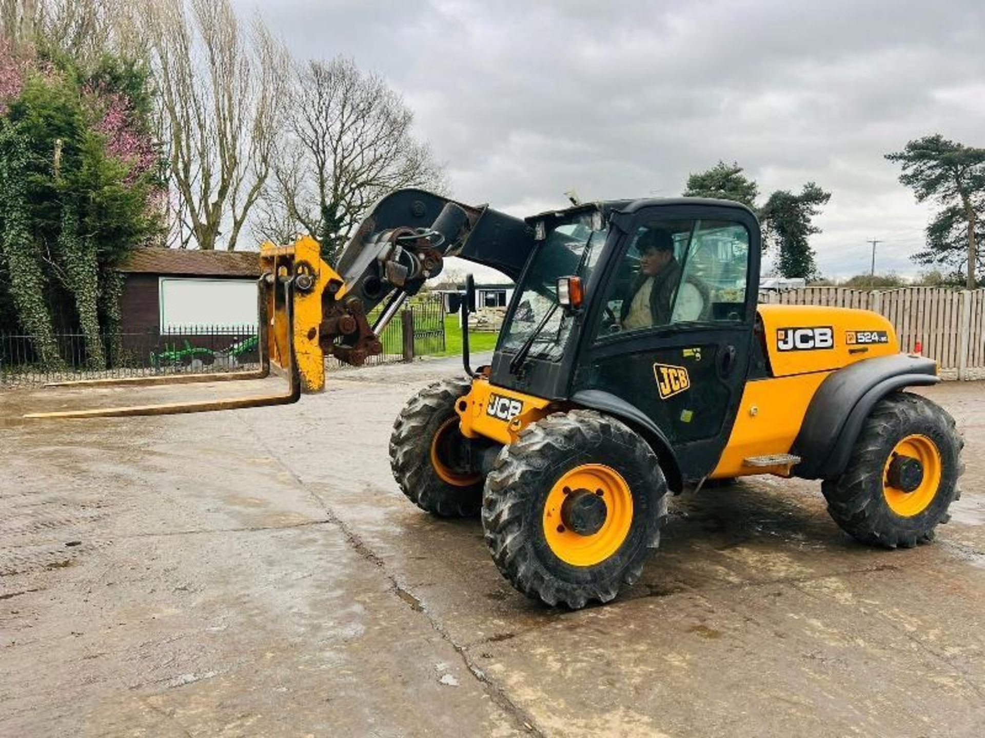 JCB 524-50 4WD TELEHANDLER C/W JOYSTICK CONTROL & PALLET TINES - Image 15 of 20