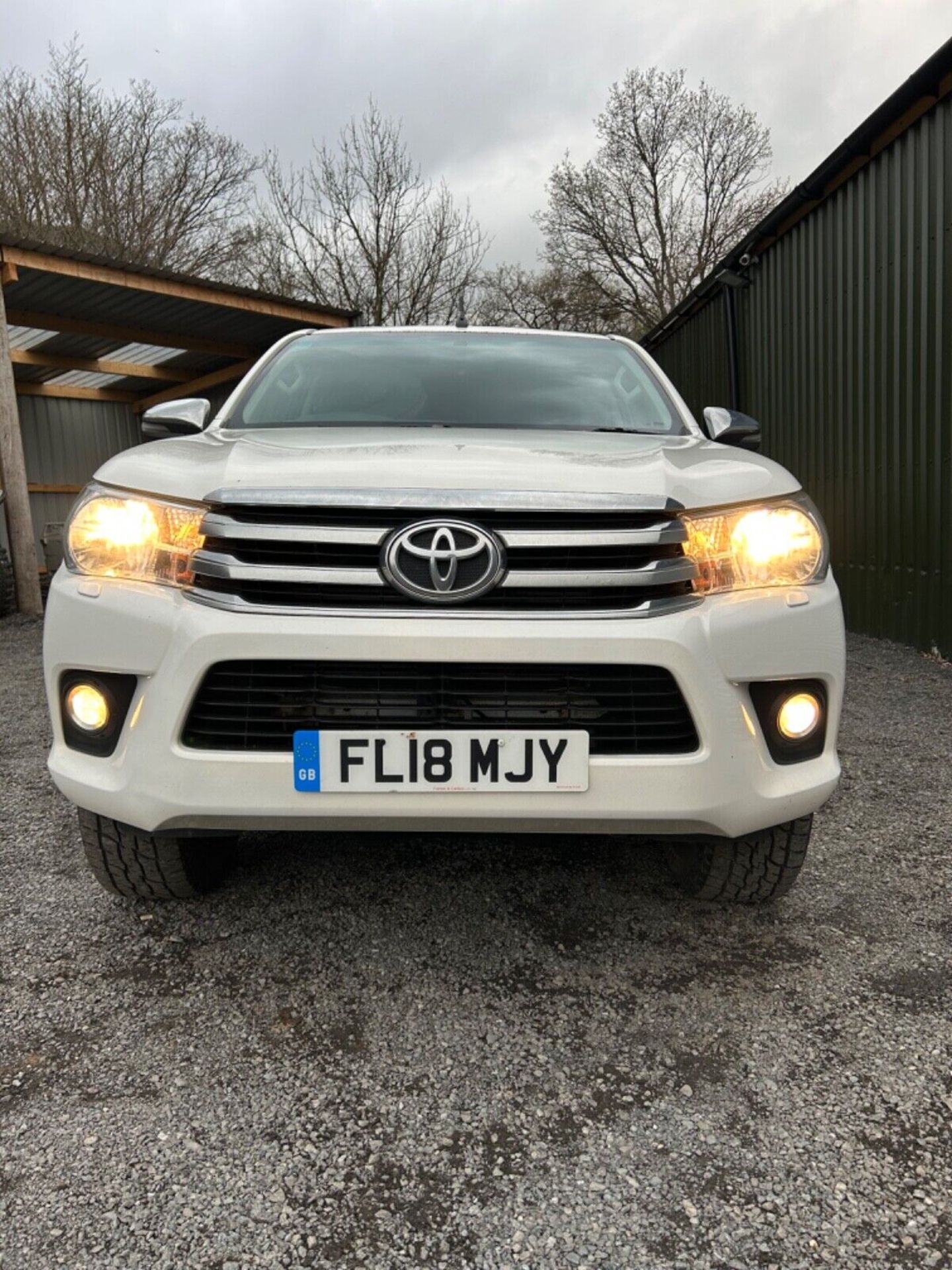 2018 TOYOTA HILUX DOUBLE CAB PICKUP TRUCK 4X4 AIRCON TWIN CAB TRUCKMAN CANOPY - Image 3 of 15