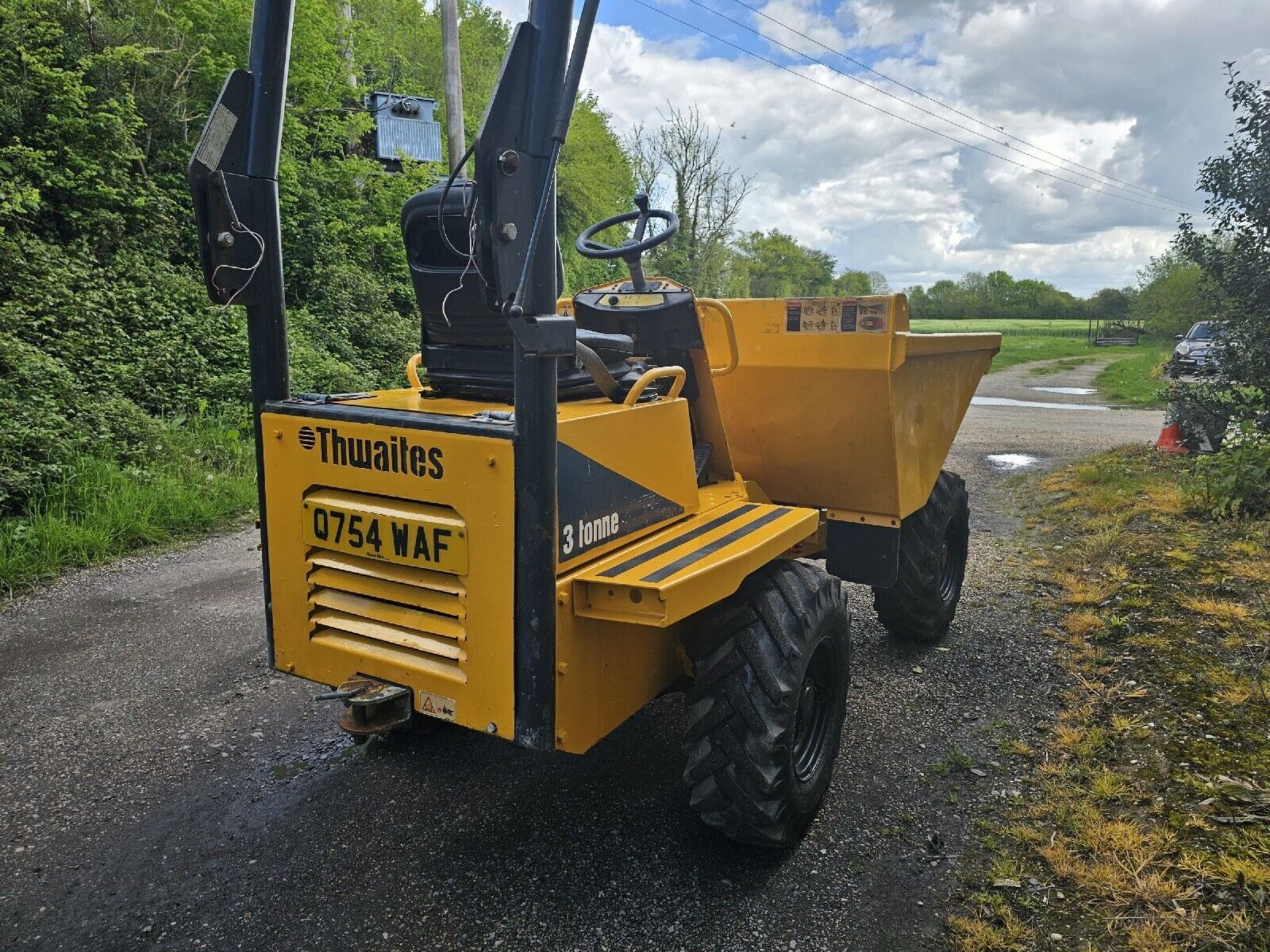 THWAITES 3 TON DUMPER - Image 3 of 4