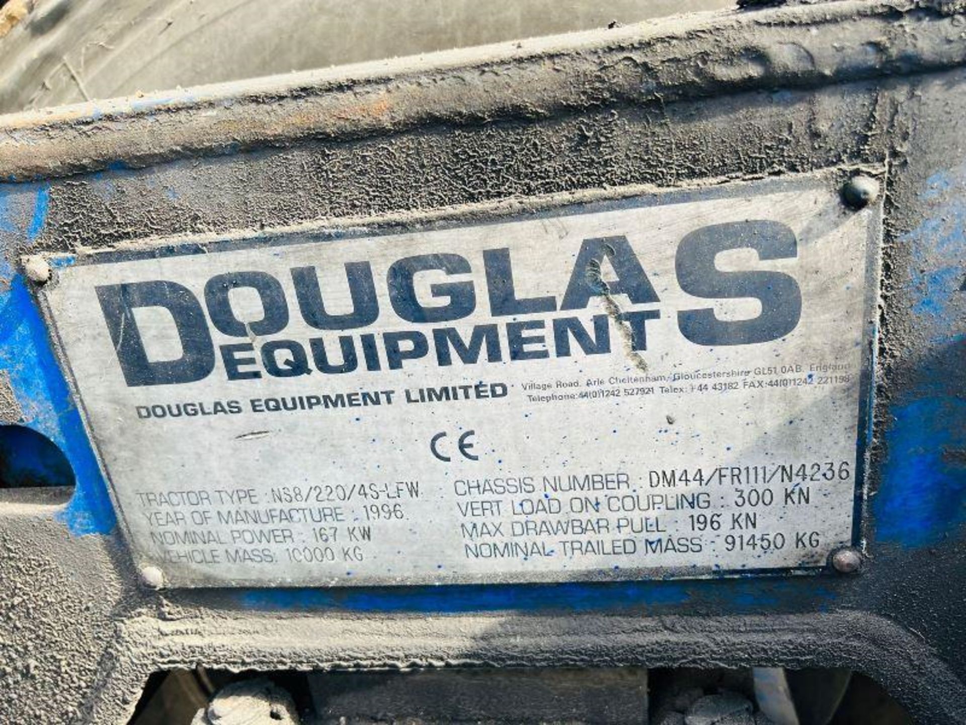 DOUGLAS 4WD TUG C/W HYDRAULIC FIFTH WHEEL - Image 15 of 15