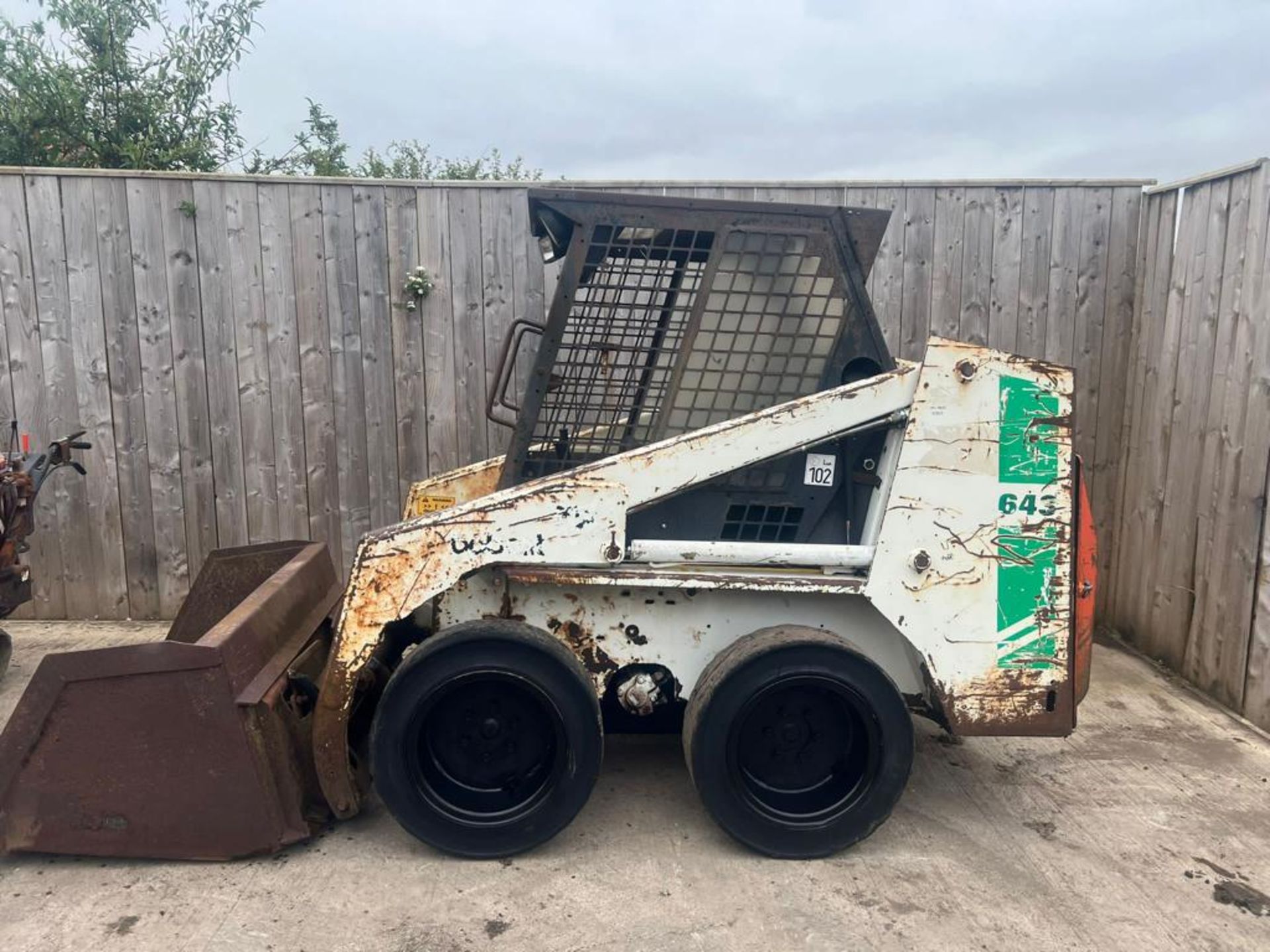 BOBCAT 643 SKID STEER LOADER