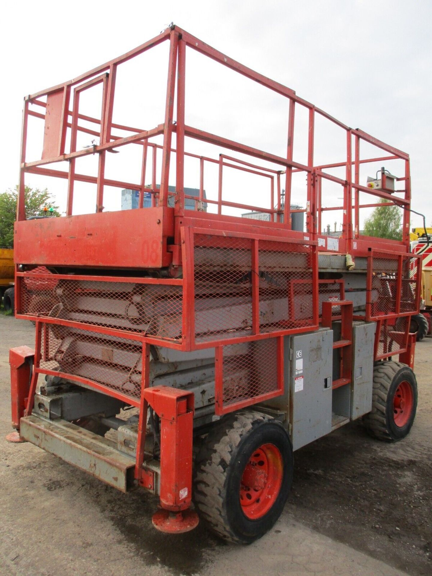 SKYJACK 8841 SCISSOR LIFT ACCESS PLATFORM CHERRY PICKER MEWP GENIE - Image 4 of 14