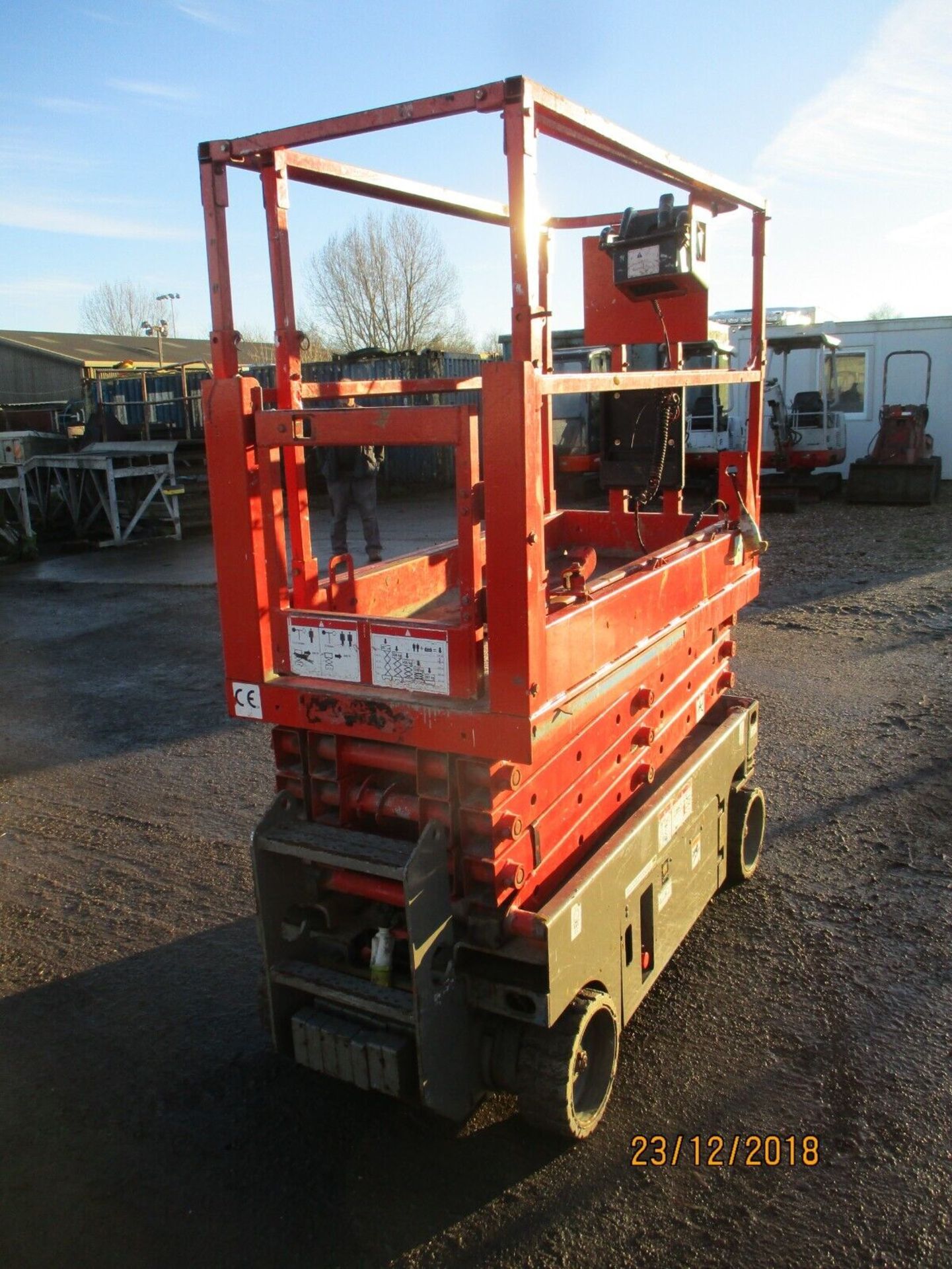 2004 GENIE GS 1932 3219 SCISSOR LIFT ACCESS PLATFORM CHERRY PICKER DELIVERY OK - Image 7 of 10