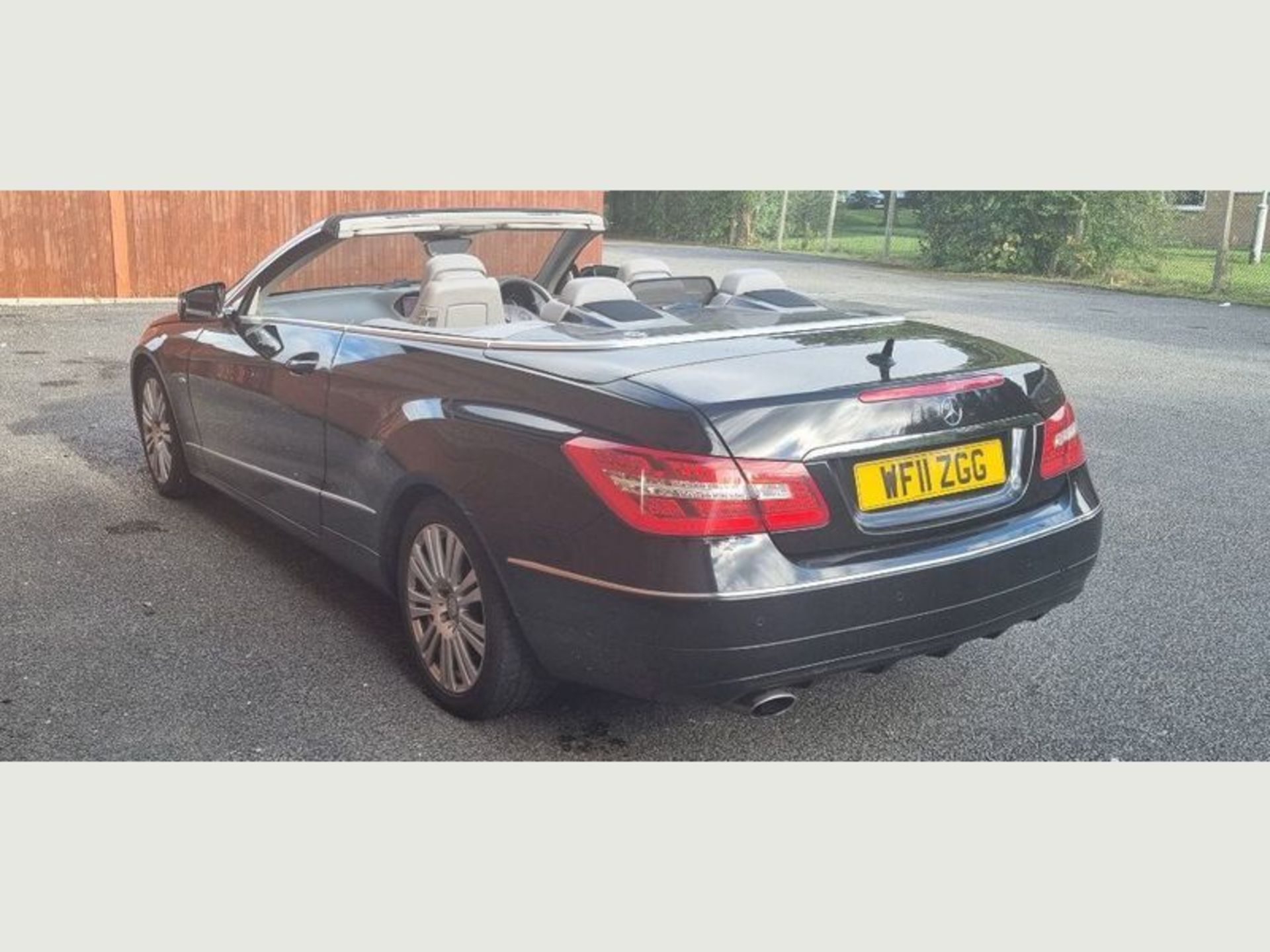 MERCEDES-BENZ E CLASS 2.1 E250 CDI BLUEEFFICIENCY SPORT EDITION CABRIOLET 2DR CONVERTIBLE - Image 4 of 10