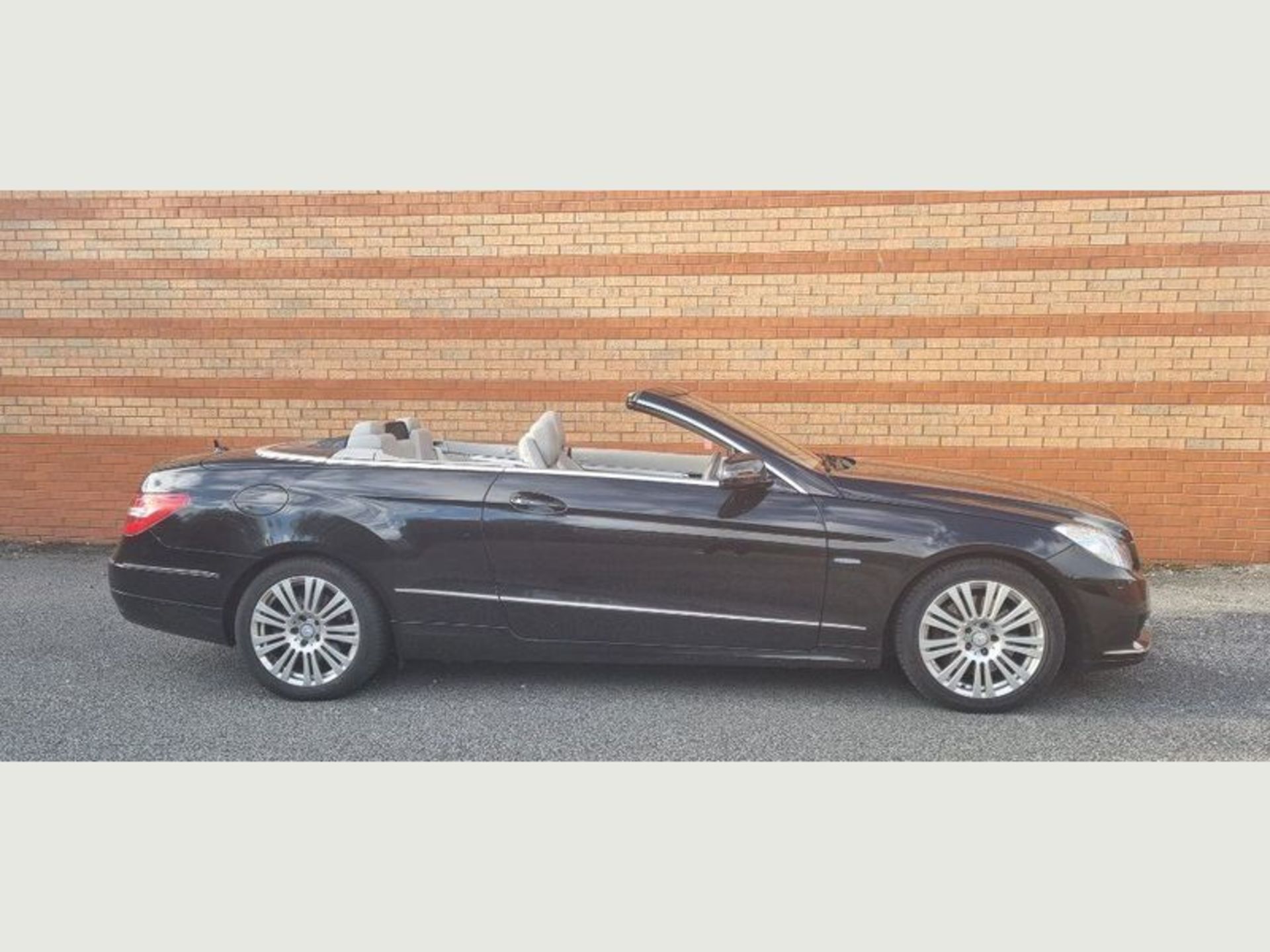 MERCEDES-BENZ E CLASS 2.1 E250 CDI BLUEEFFICIENCY SPORT EDITION CABRIOLET 2DR CONVERTIBLE - Image 3 of 10