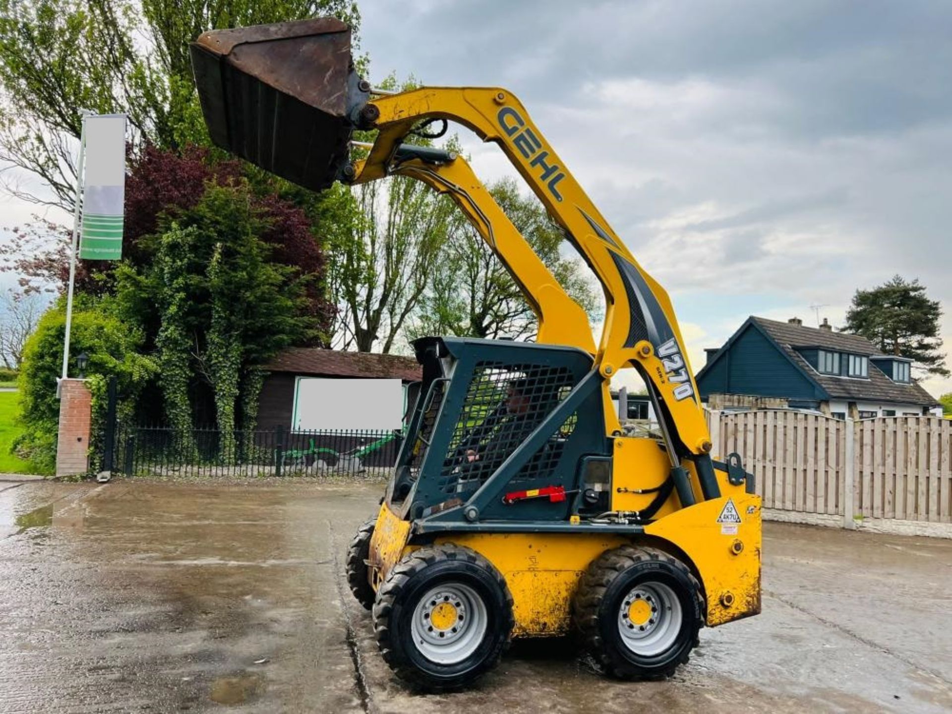 GEHL V270 4WD SKIDSTEER * HIGH LIFT , YEAR 2014 , 1441 HOURS - Image 16 of 18