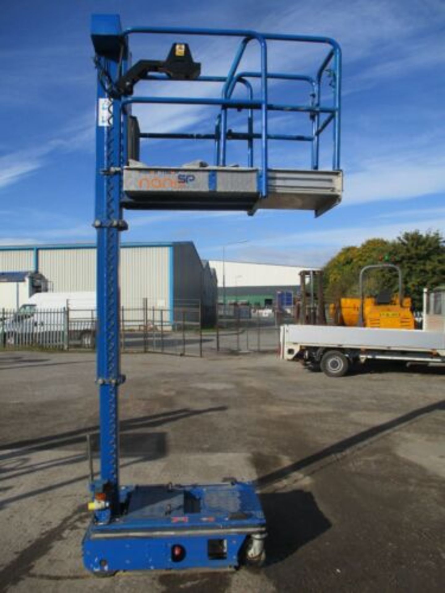 2015 POWER TOWER NANO SP SCISSOR LIFT ACCESS PLATFORM CHERRY PICKER GENIE DELIV - Image 2 of 7