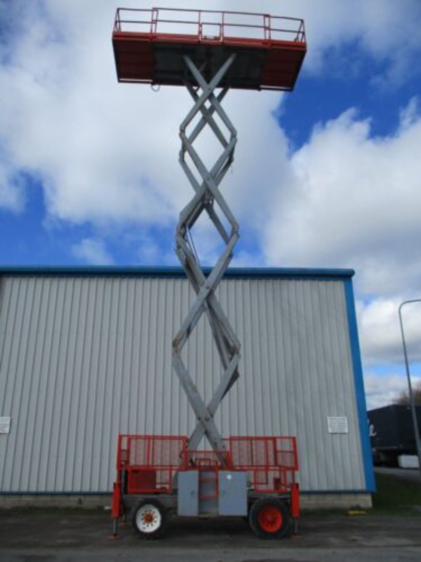 SKYJACK 8841 SCISSOR LIFT ACCESS PLATFORM CHERRY PICKER MEWP GENIE CLAY TRAP - Image 3 of 13