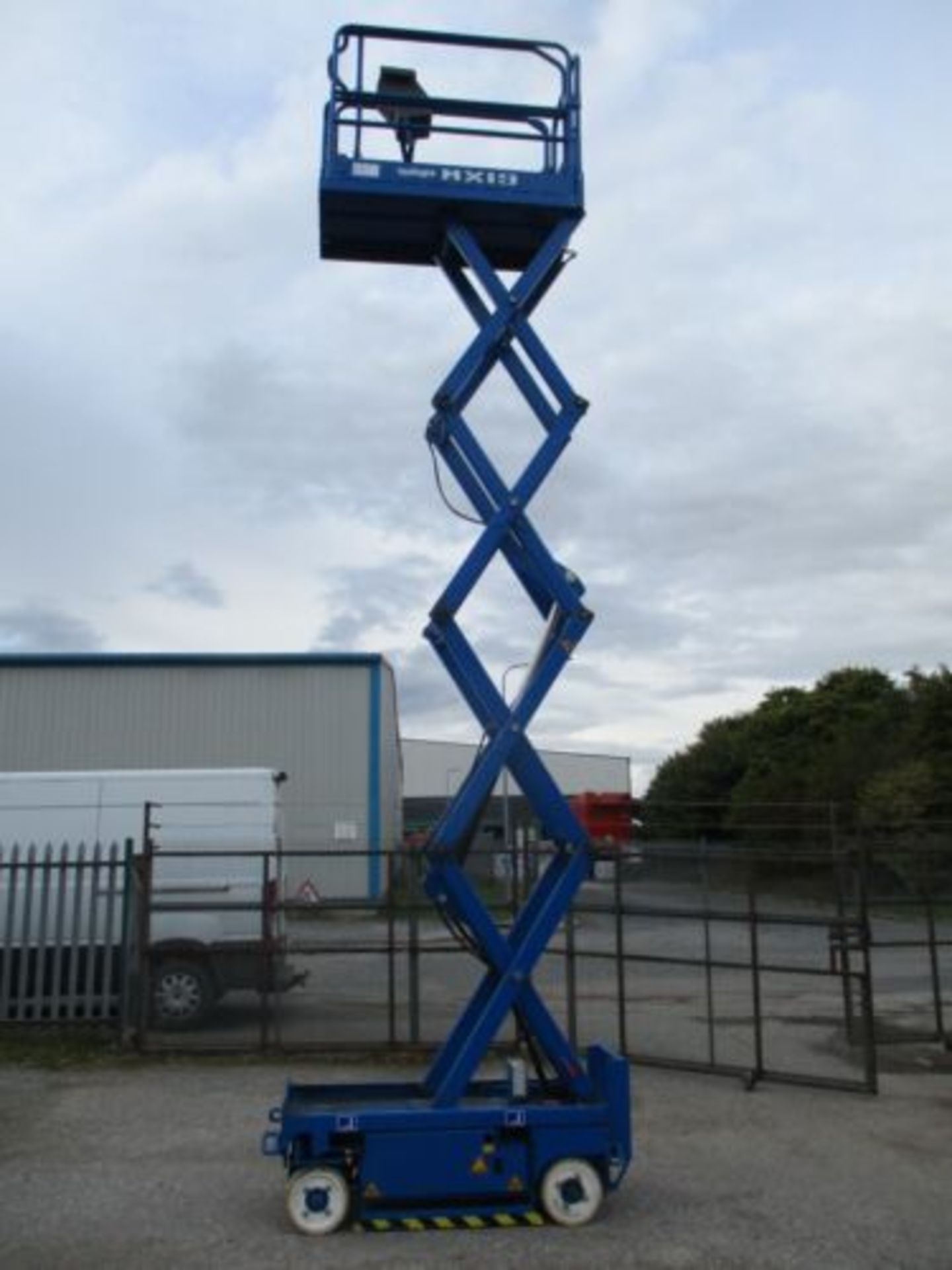 UPRIGHT MX19 SCISSOR LIFT ACCESS PLATFORM CHERRY PICKER GENIE 1932 LOLER TILL 23