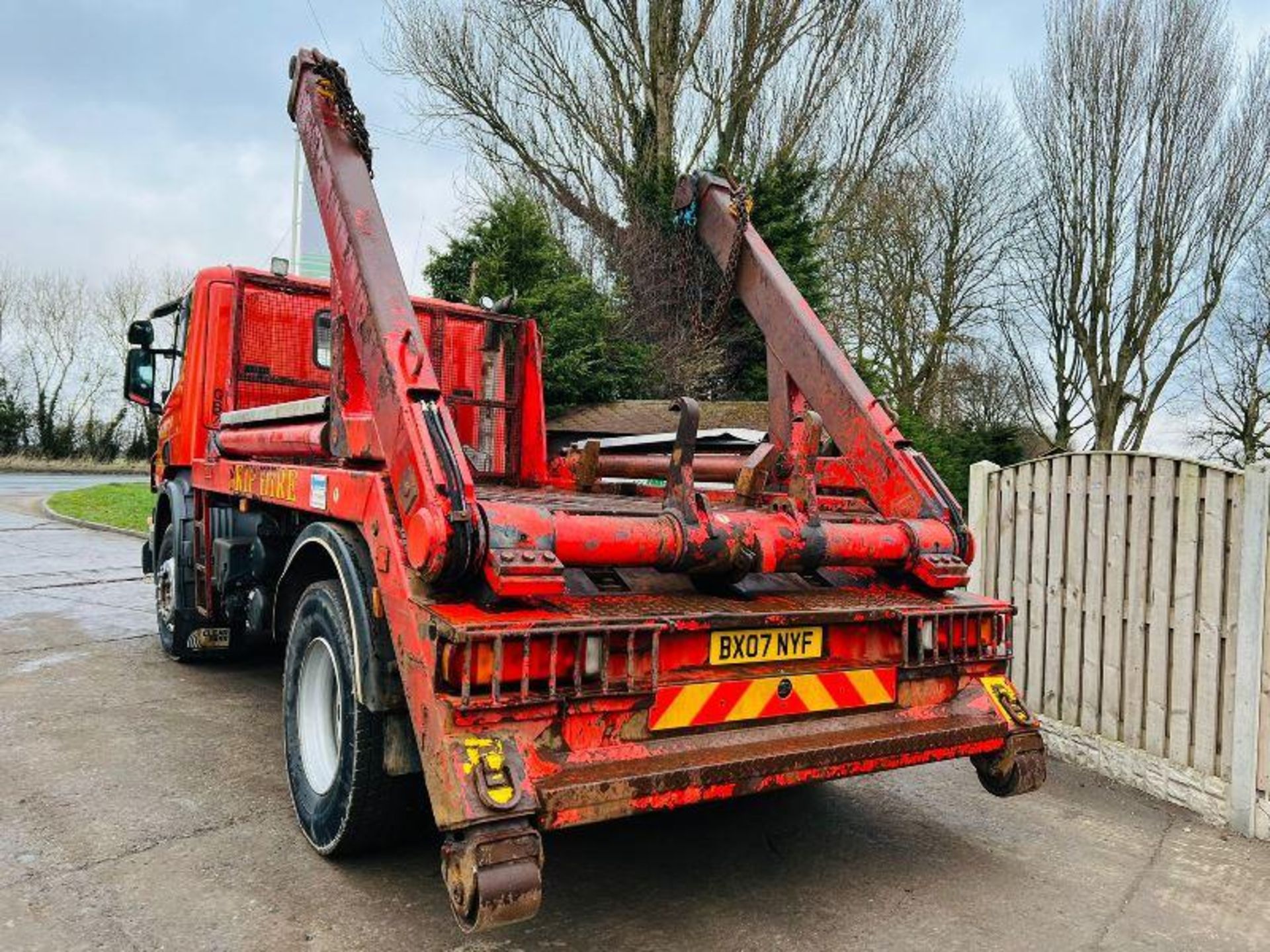 SCANIA 4X2 SKIP LORRY * MOT'D TILL 31ST JULY 2023 , 1 OWNER FROM NEW - Image 3 of 5